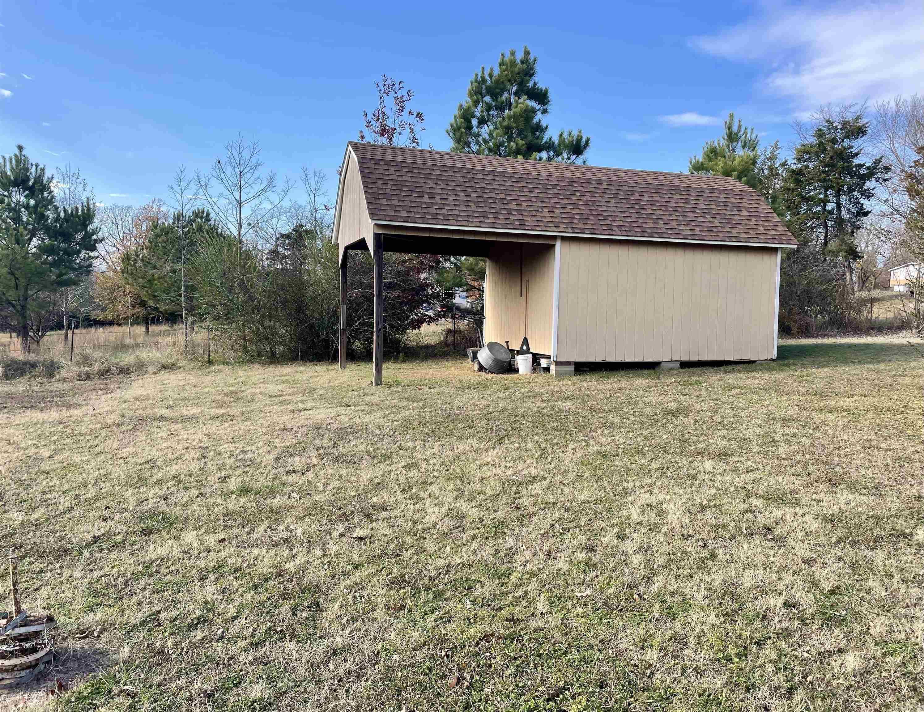 1000 Clarence St  Mountain View, AR