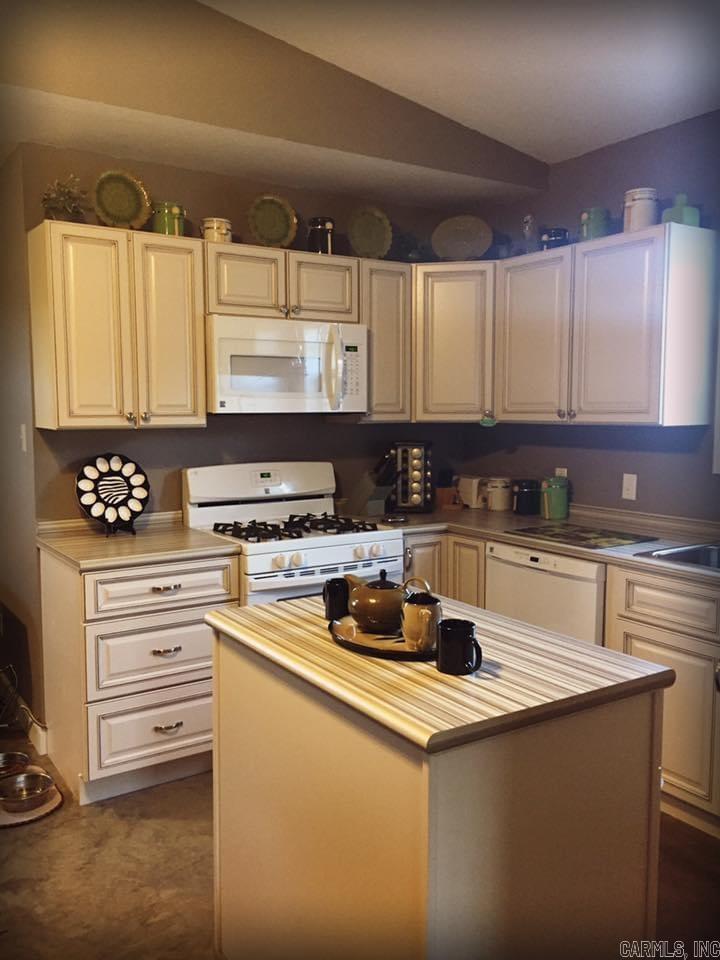 8447  Elizabeth  Viola, AR