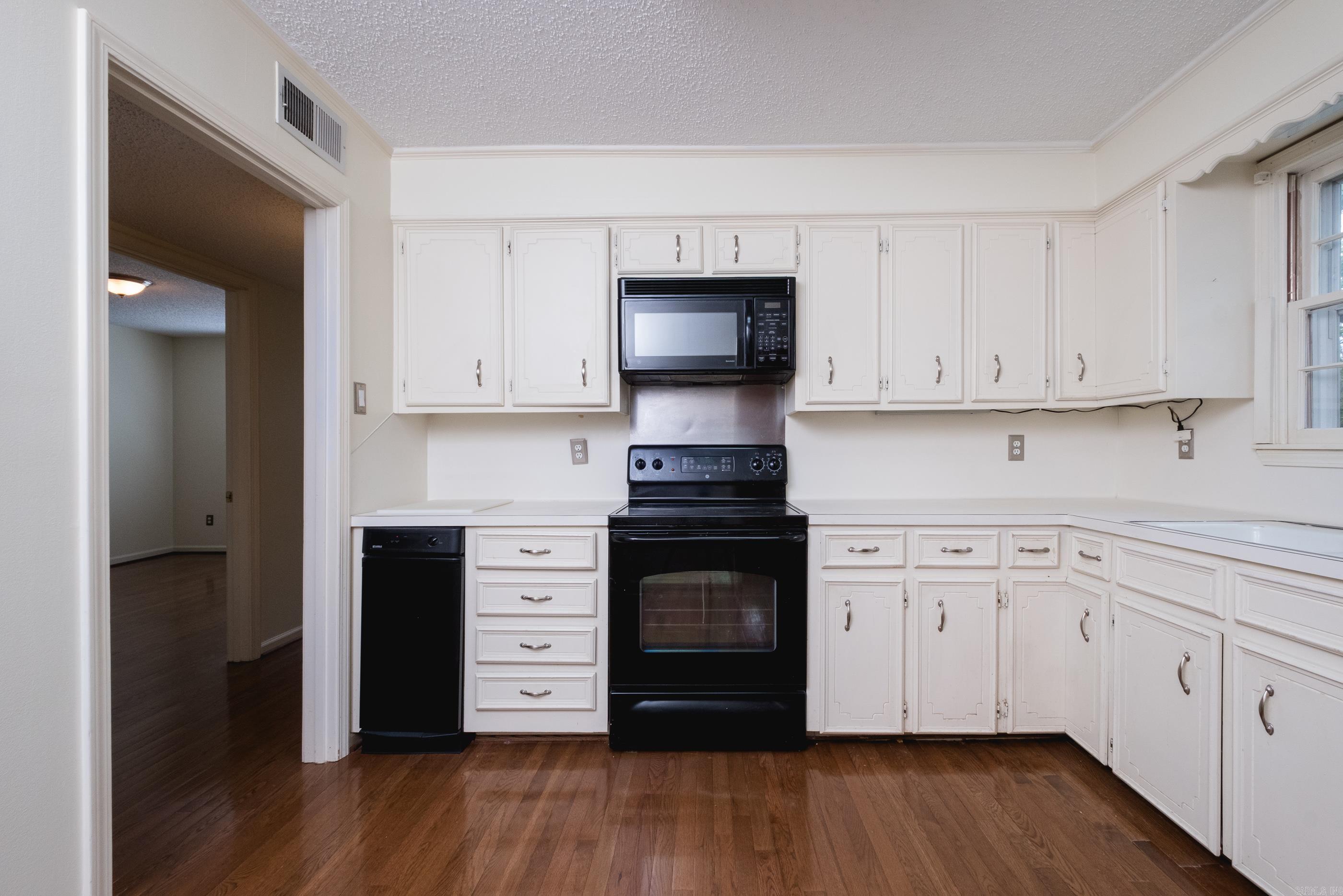 520  Cambridge Place Dr  Little Rock, AR