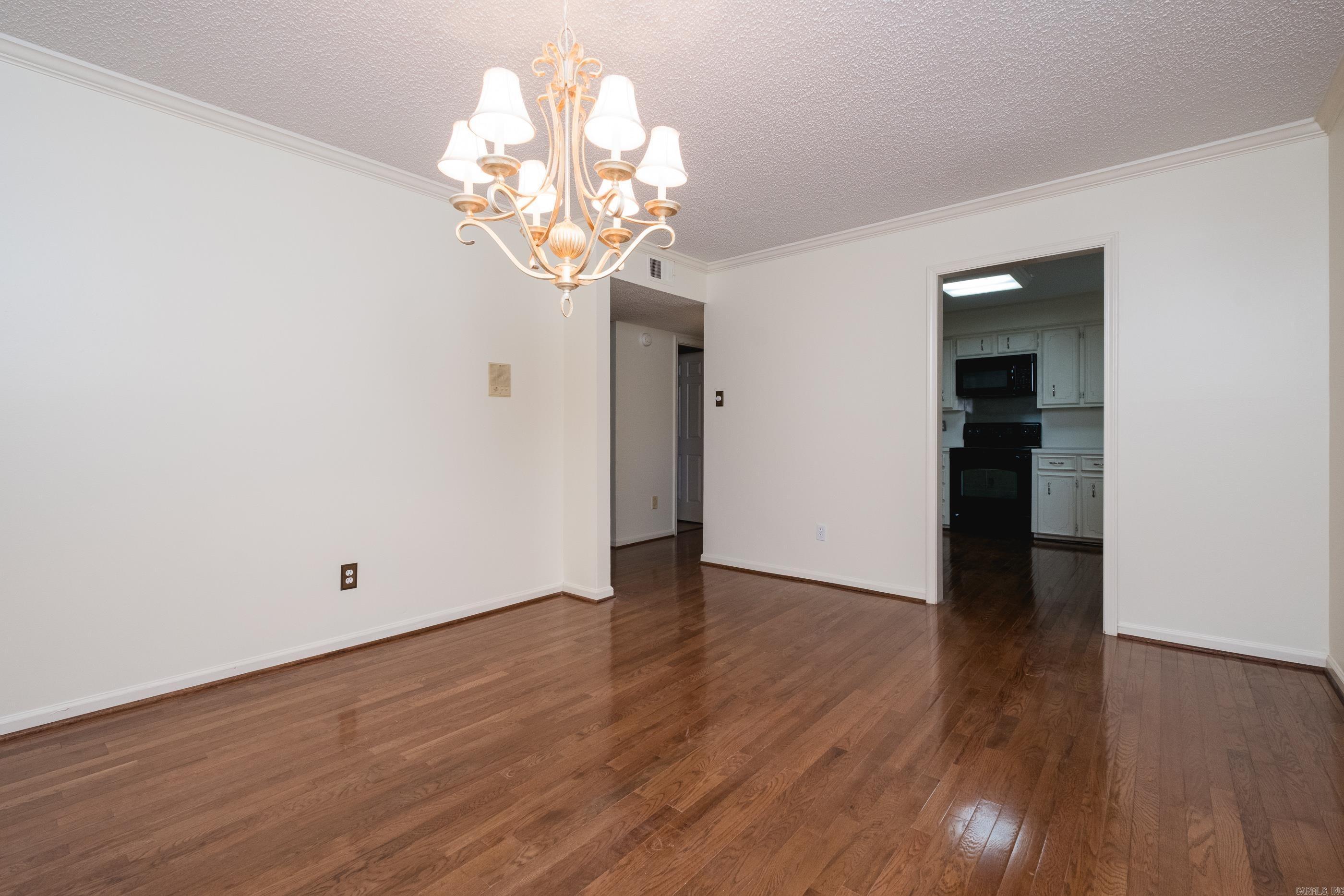 520  Cambridge Place Dr  Little Rock, AR