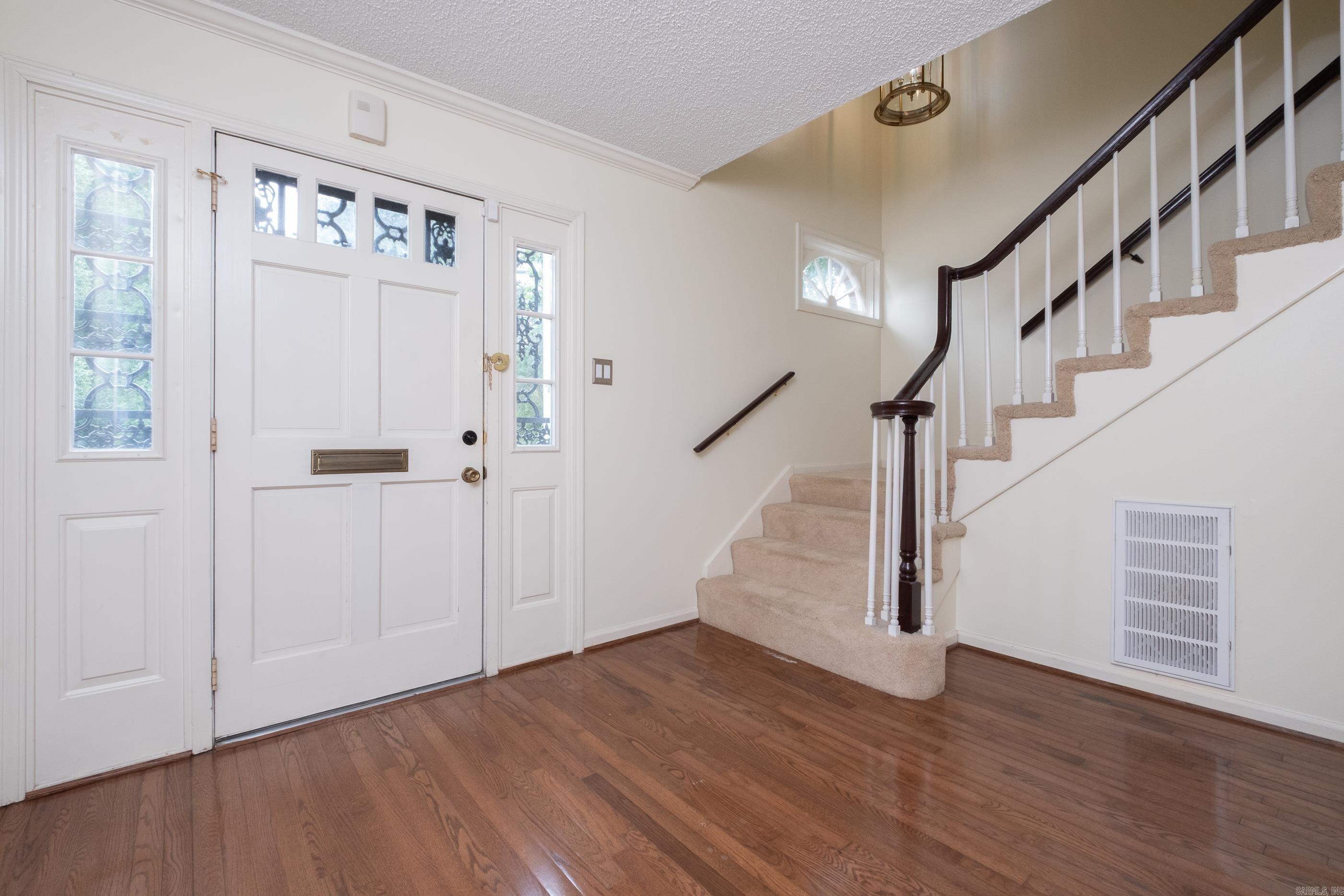 520  Cambridge Place Dr  Little Rock, AR