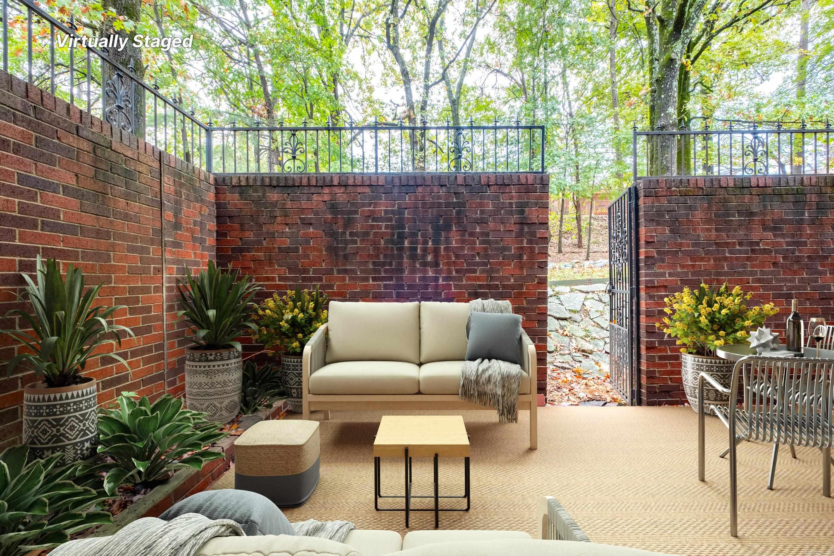 520  Cambridge Place Dr  Little Rock, AR
