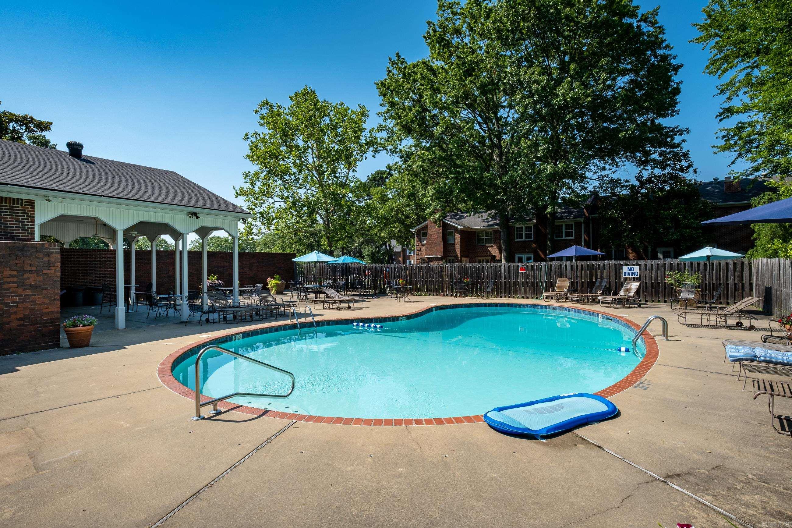 520  Cambridge Place Dr  Little Rock, AR