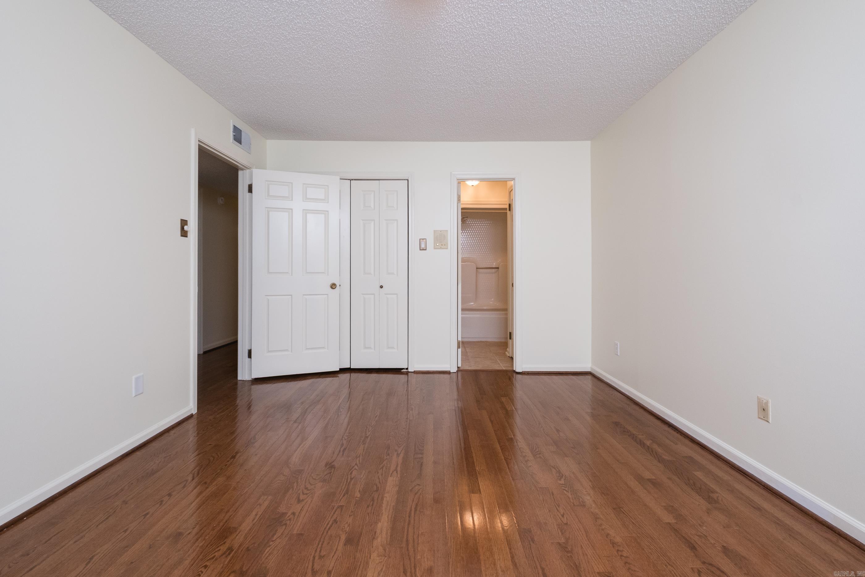 520  Cambridge Place Dr  Little Rock, AR