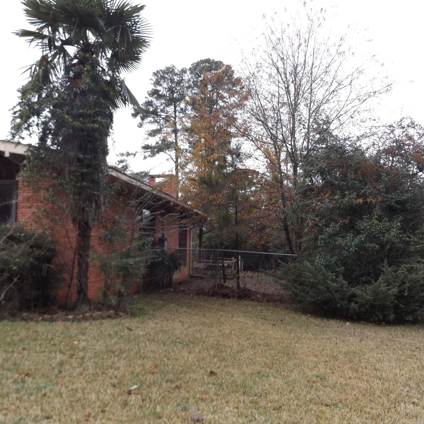 1507  Lacari  Magnolia, AR
