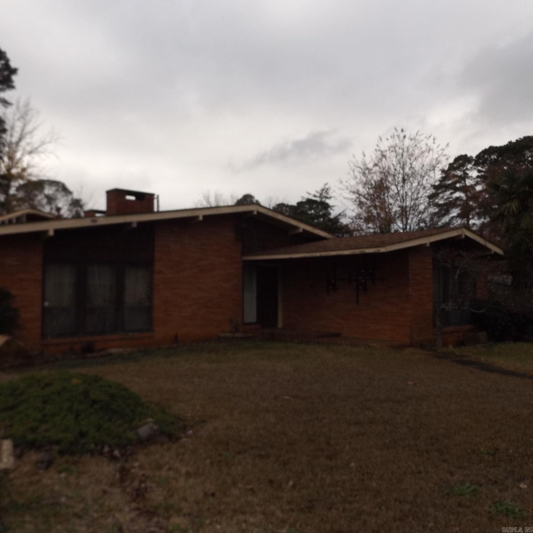 1507  Lacari  Magnolia, AR