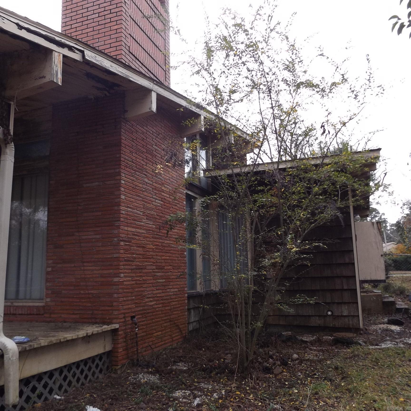 1507  Lacari  Magnolia, AR