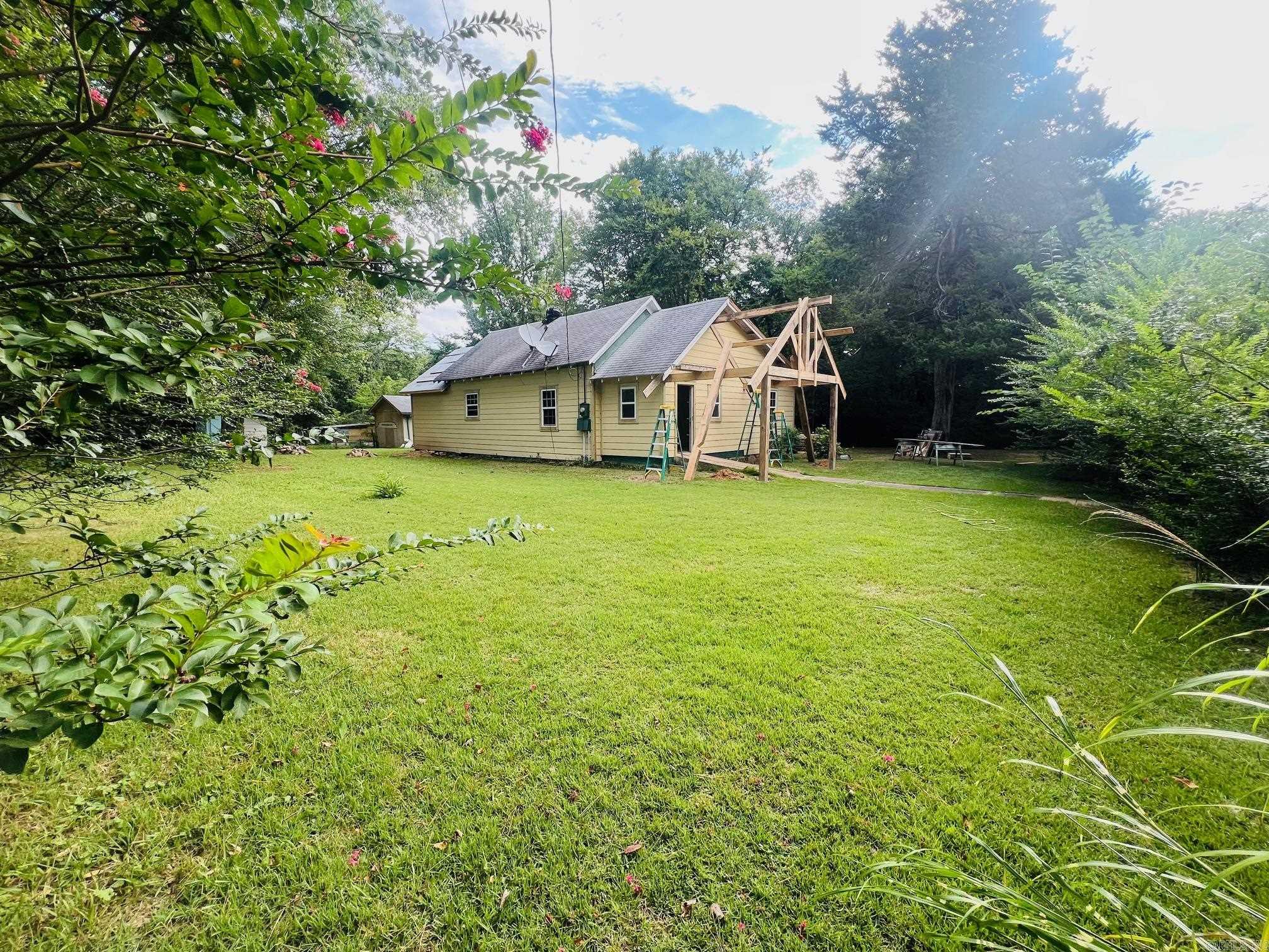 209 Ridge Ave  Mena, AR