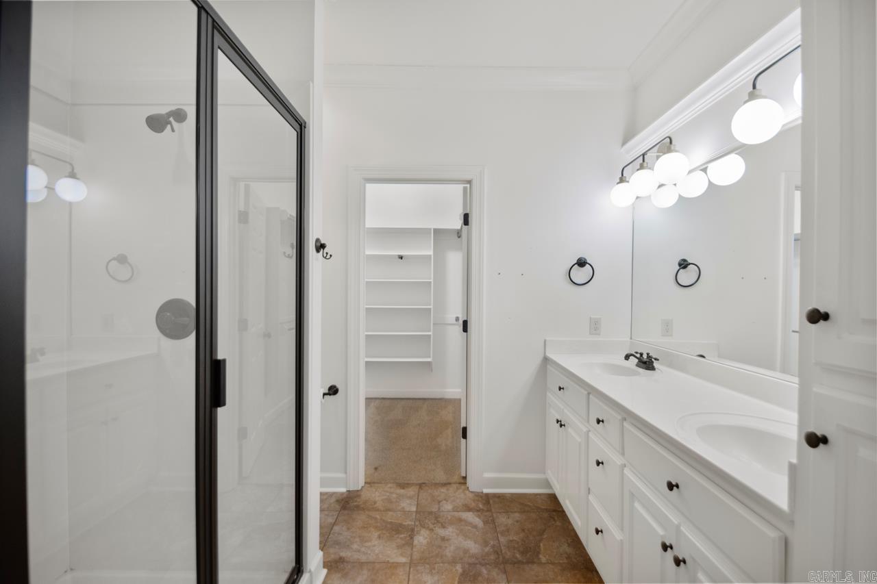 26  Valletta  Little Rock, AR
