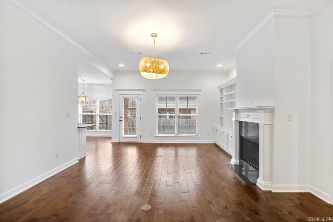 26  Valletta  Little Rock, AR