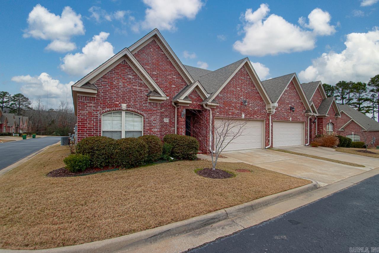 26  Valletta  Little Rock, AR