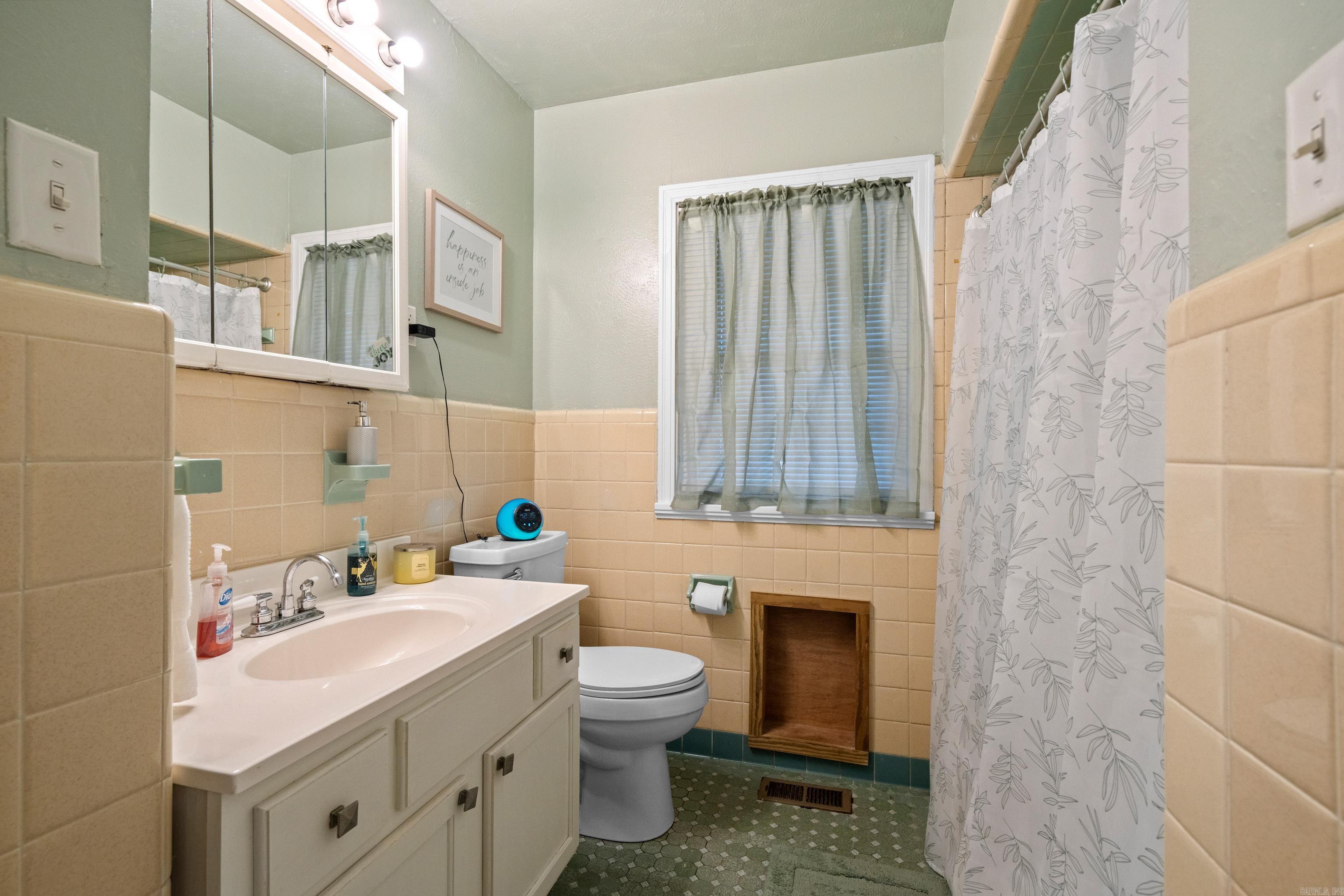 209  Charteroak  Hot Springs, AR