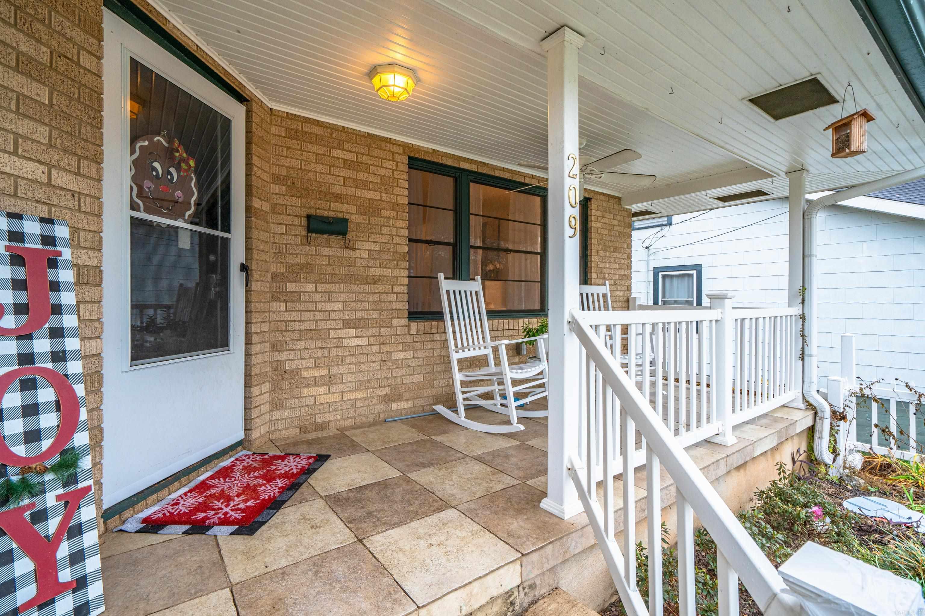 209  Charteroak  Hot Springs, AR