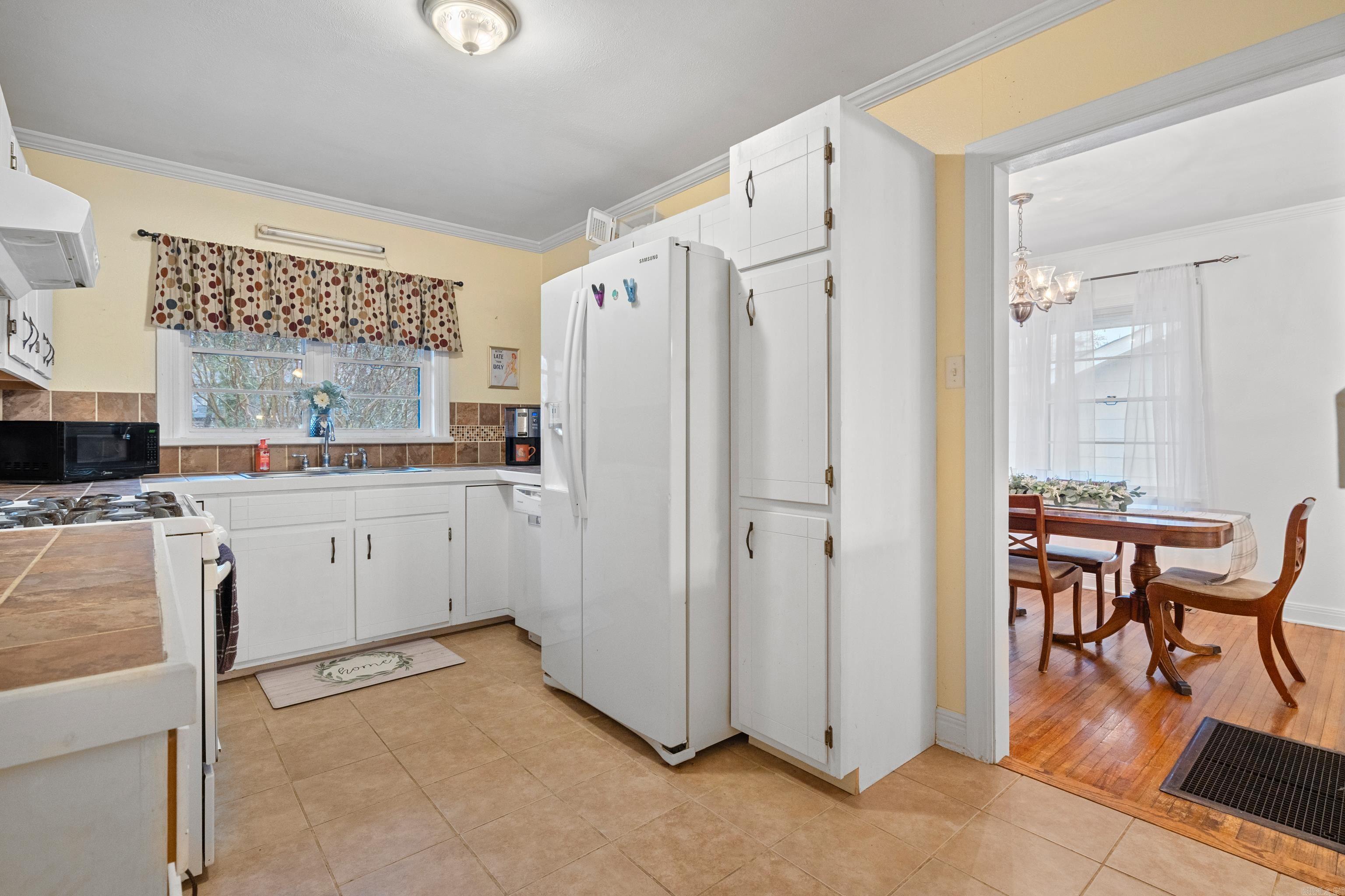 209  Charteroak  Hot Springs, AR