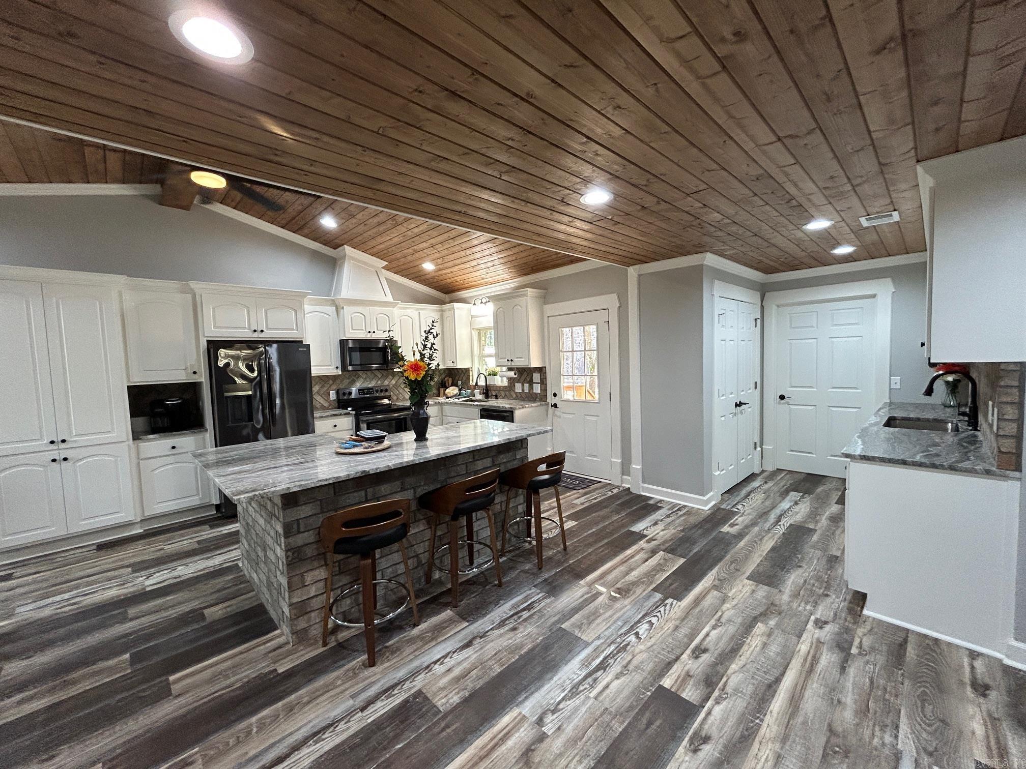 1001  Blackoak  Heber Springs, AR