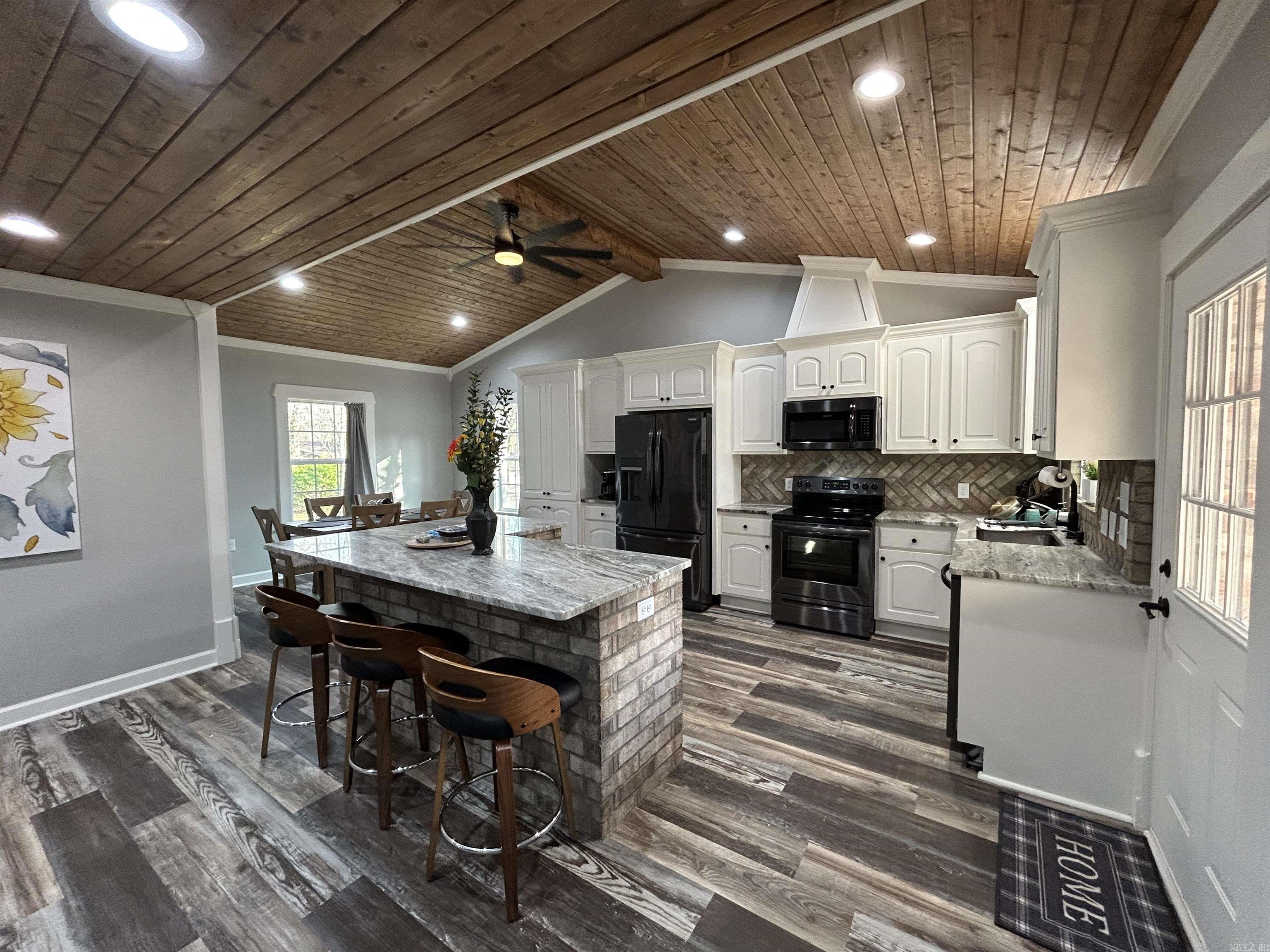 1001  Blackoak  Heber Springs, AR