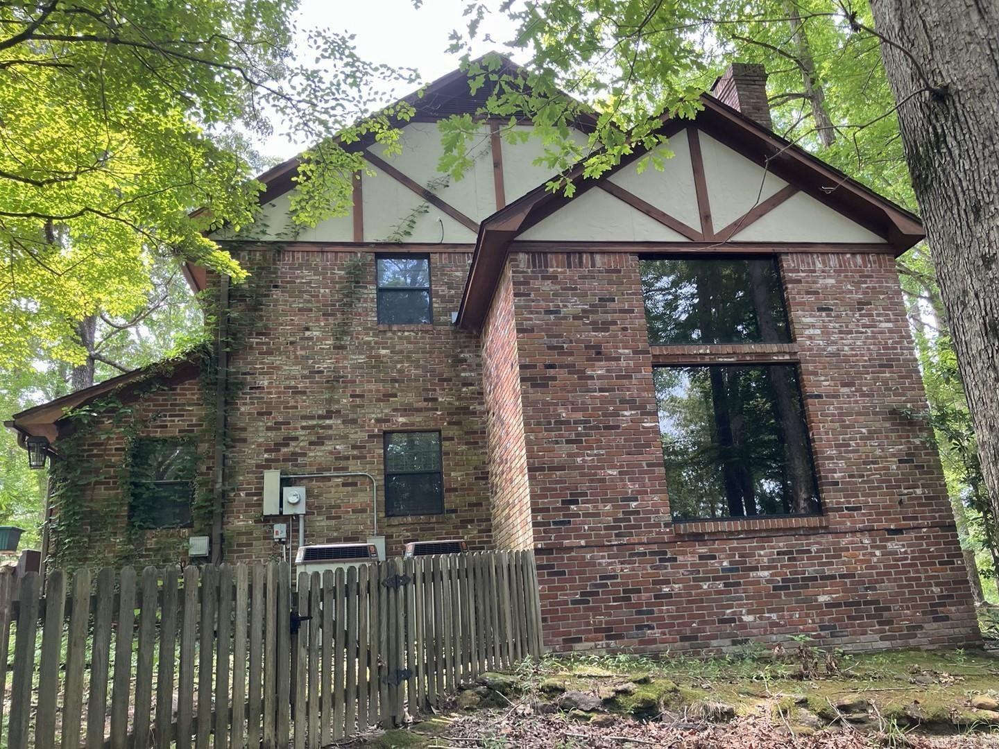 2450 Laticana Camden, AR 71701