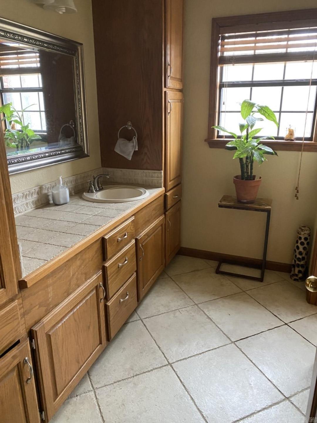 2450 Laticana Camden, AR 71701