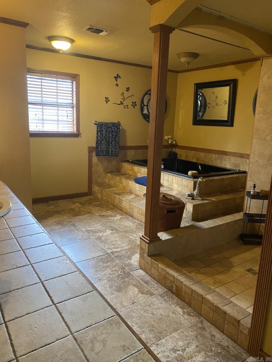 2450 Laticana Camden, AR 71701