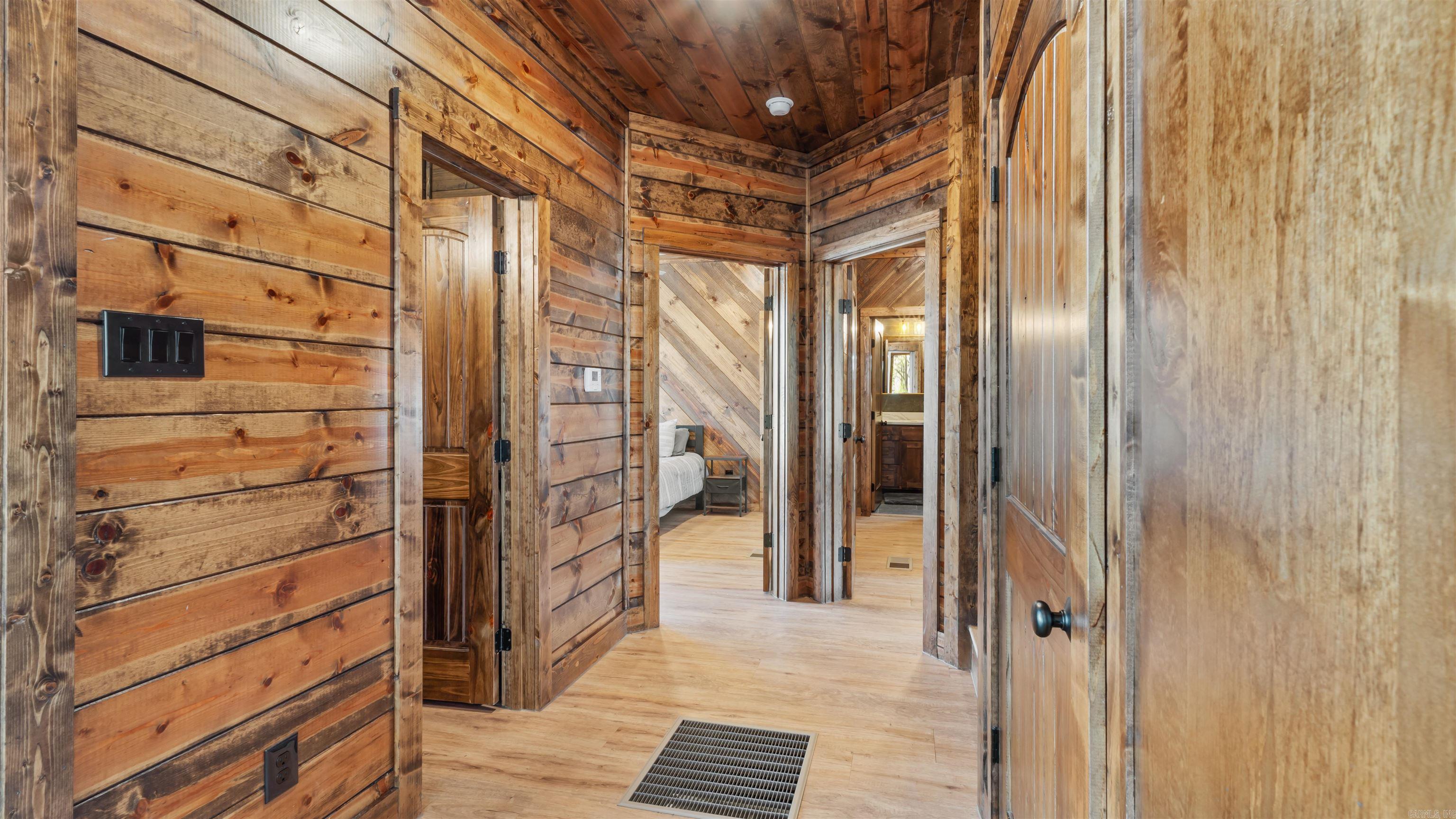 93 Twisted Pine Trail Hochatown, OK 74728