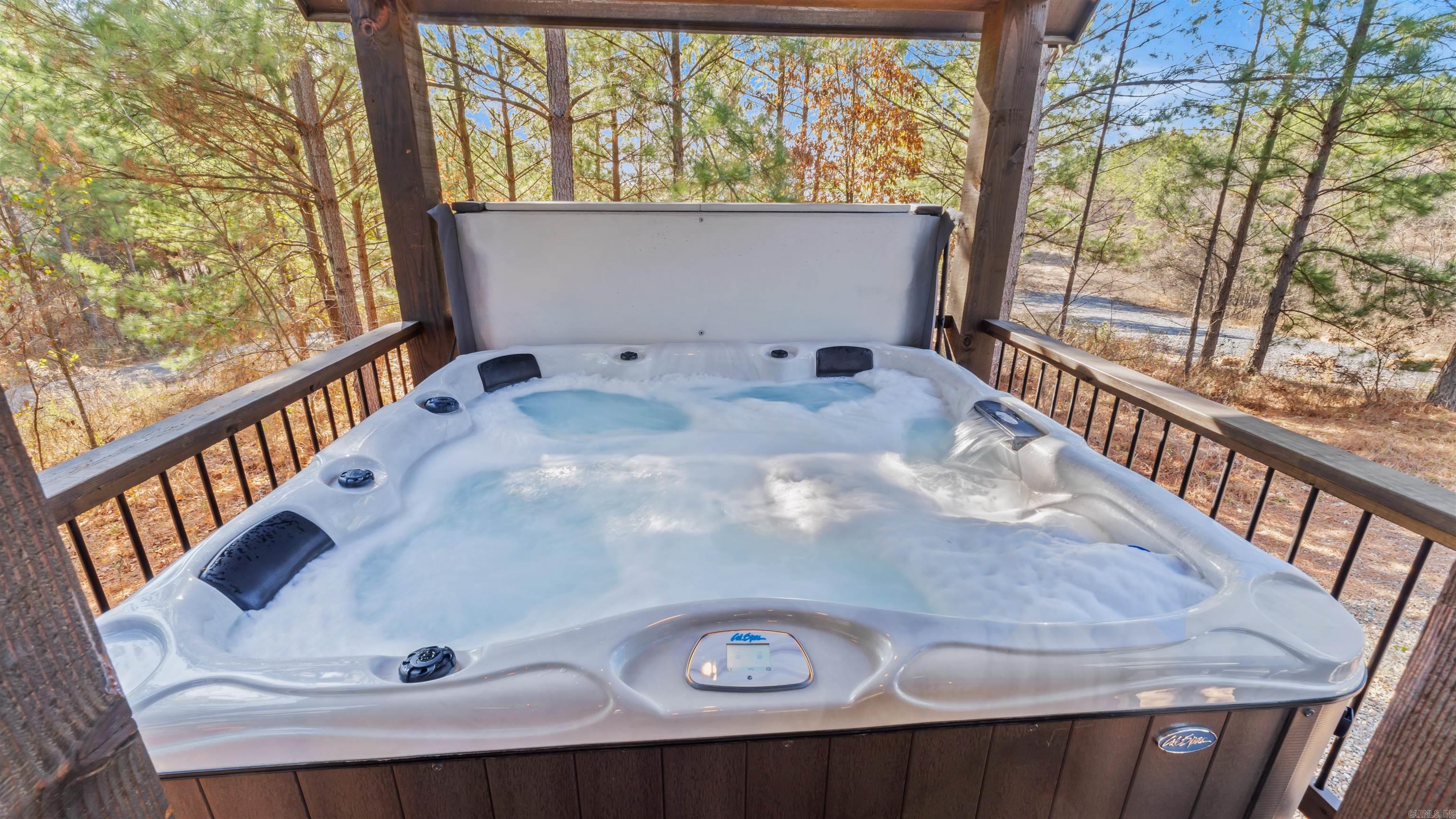 93 Twisted Pine Trail Hochatown, OK 74728