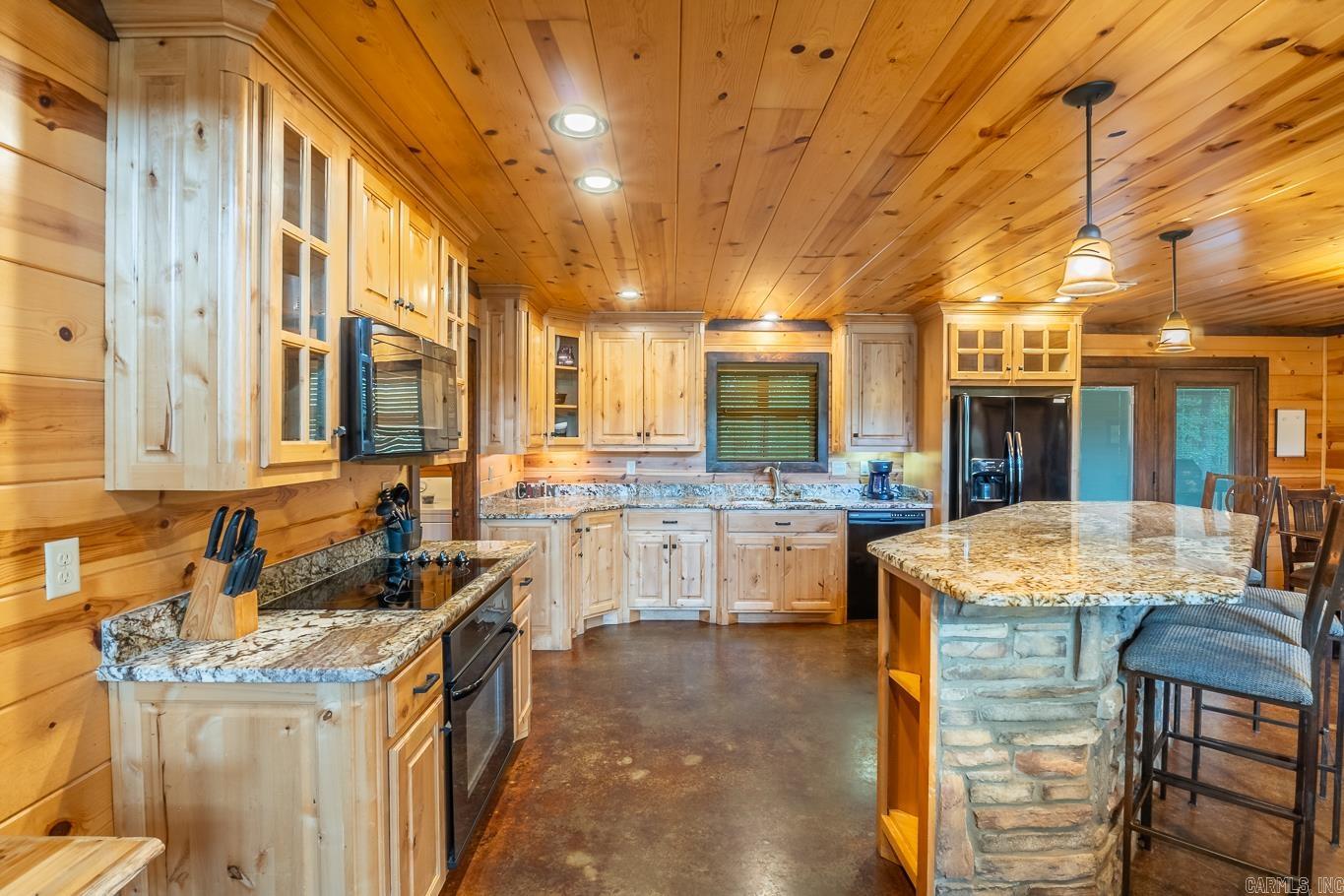 143  Honey Crisp  Hochatown, OK