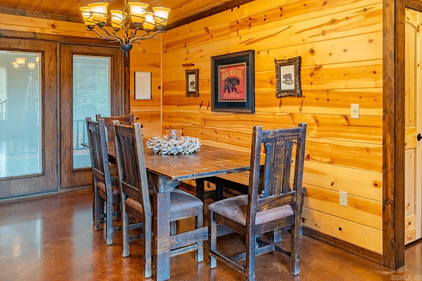 143  Honey Crisp  Hochatown, OK