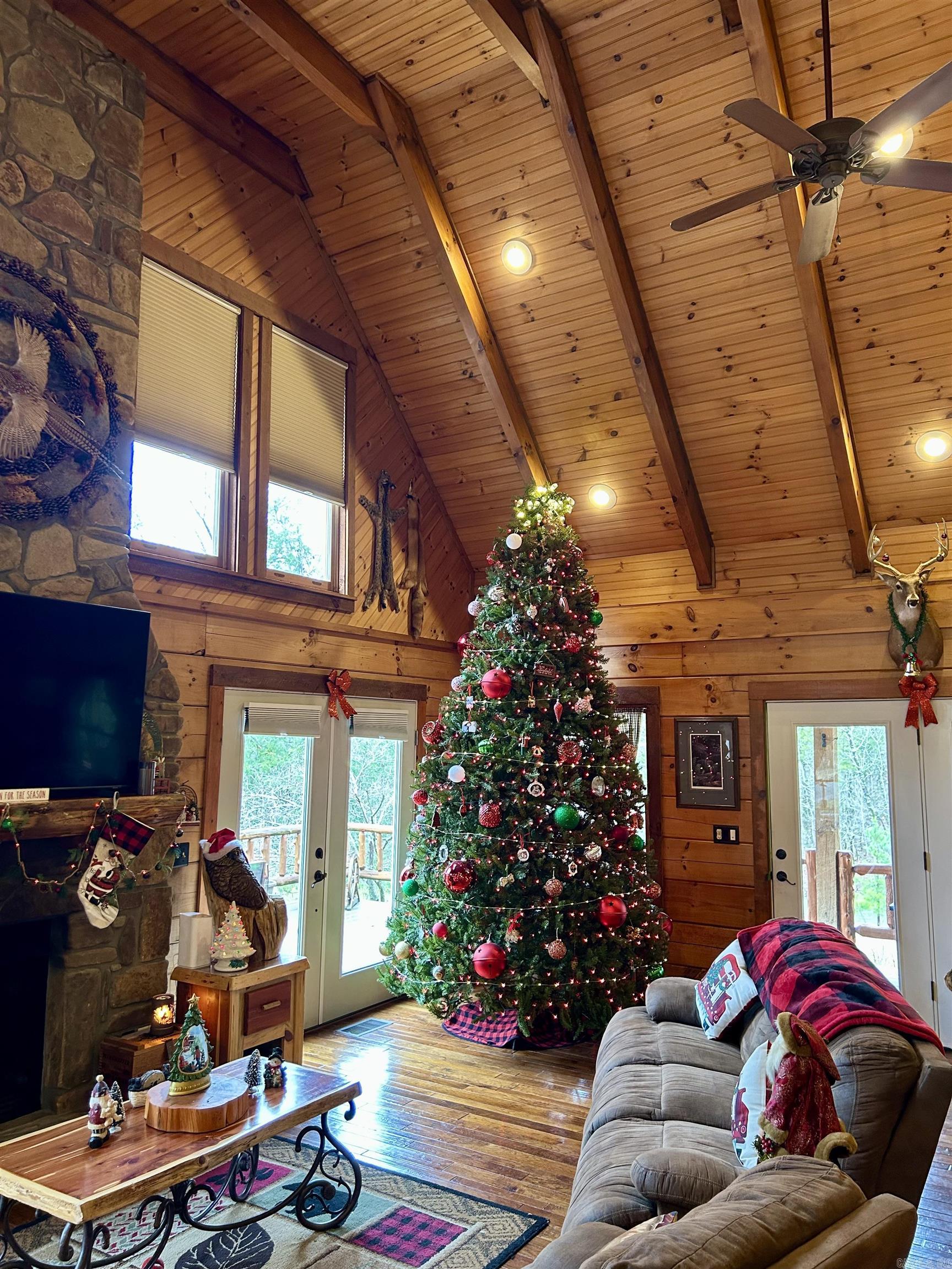 540  Lick Fork Dr  Mountain View, AR
