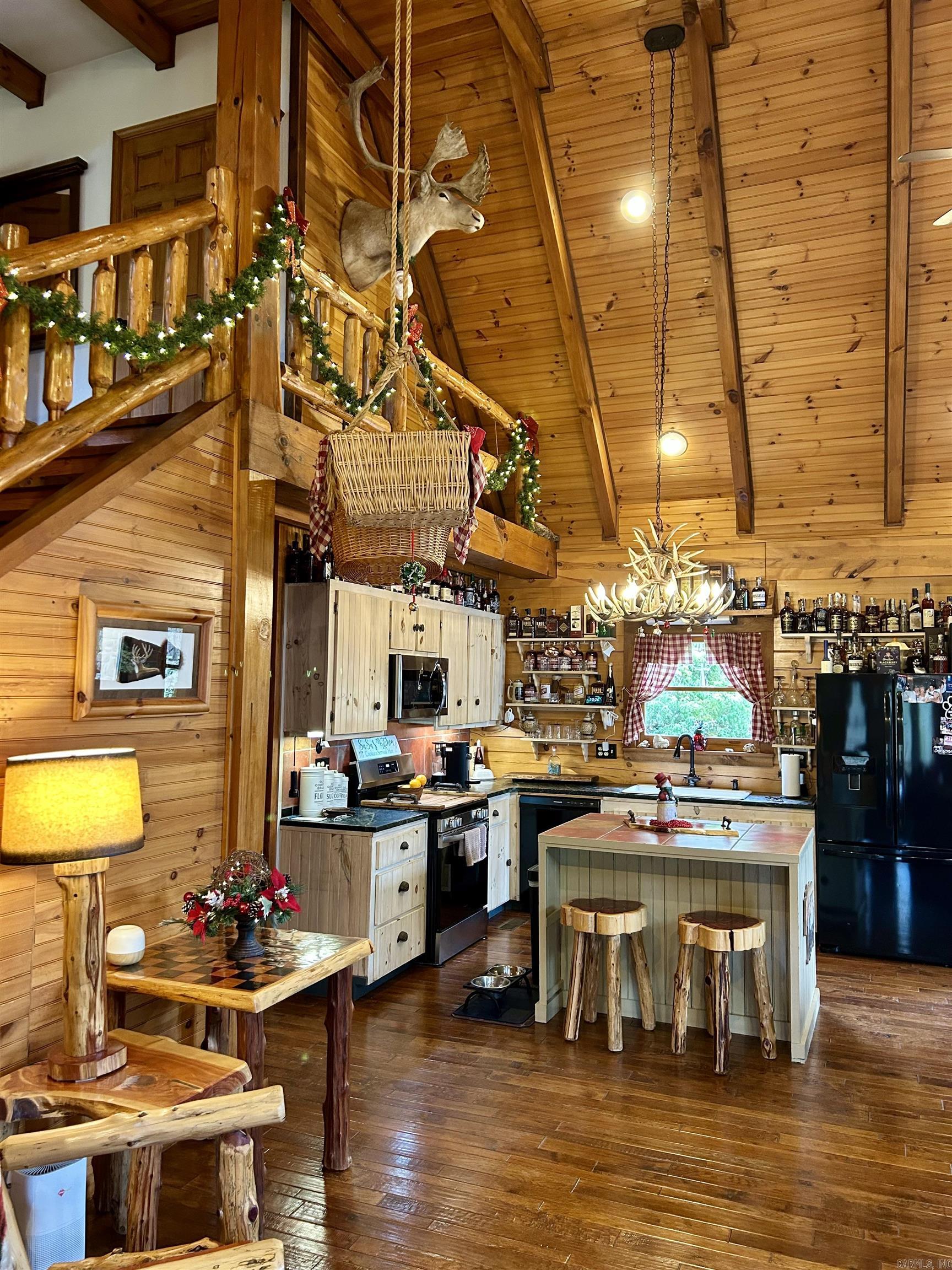 540  Lick Fork Dr  Mountain View, AR