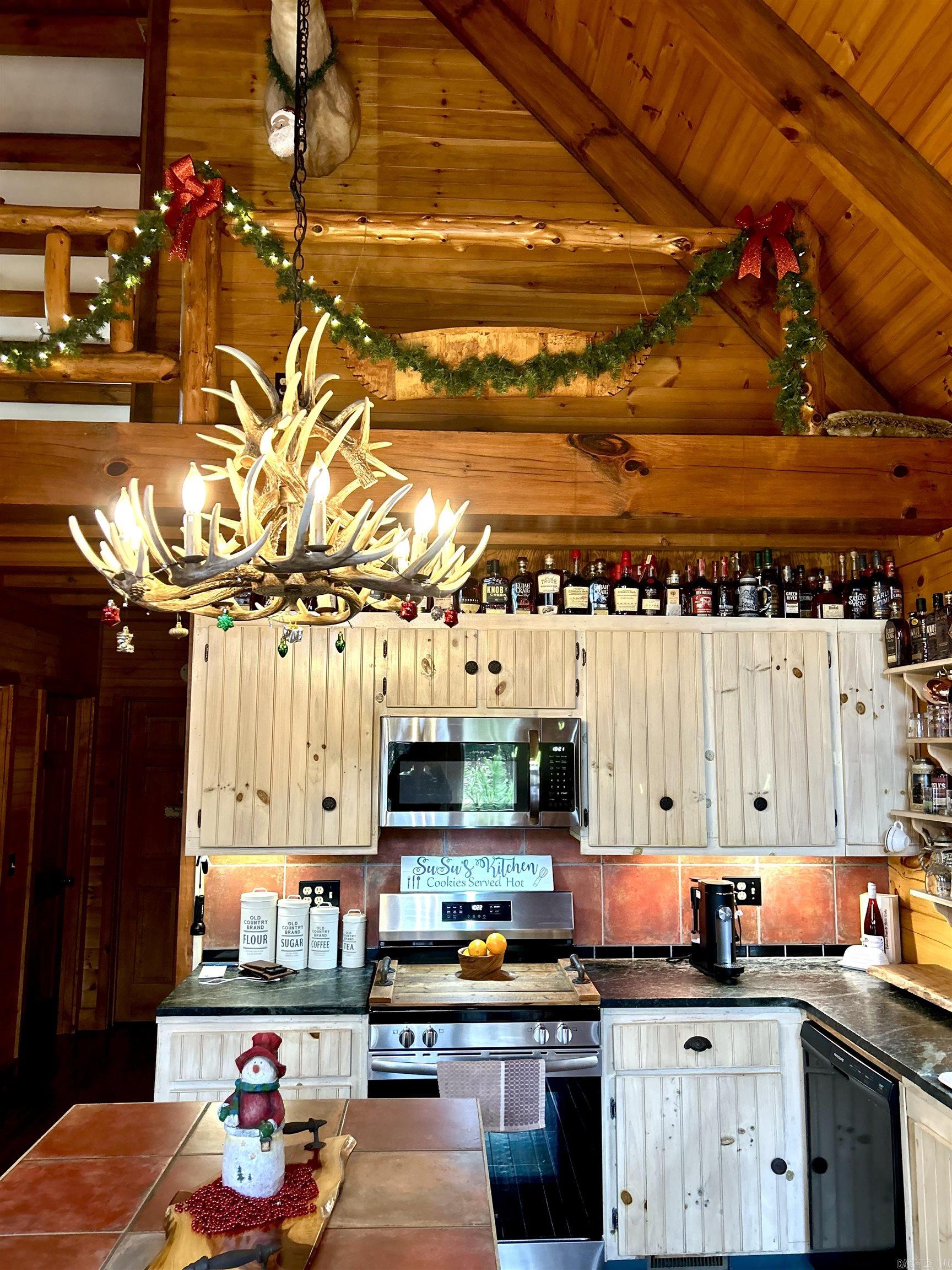 540  Lick Fork Dr  Mountain View, AR