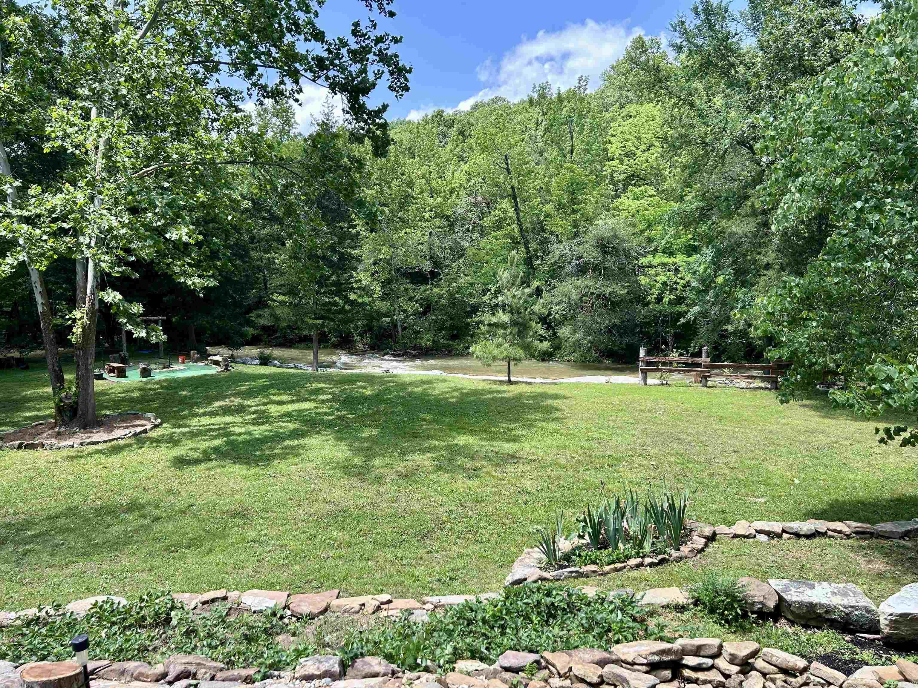 540  Lick Fork Dr  Mountain View, AR