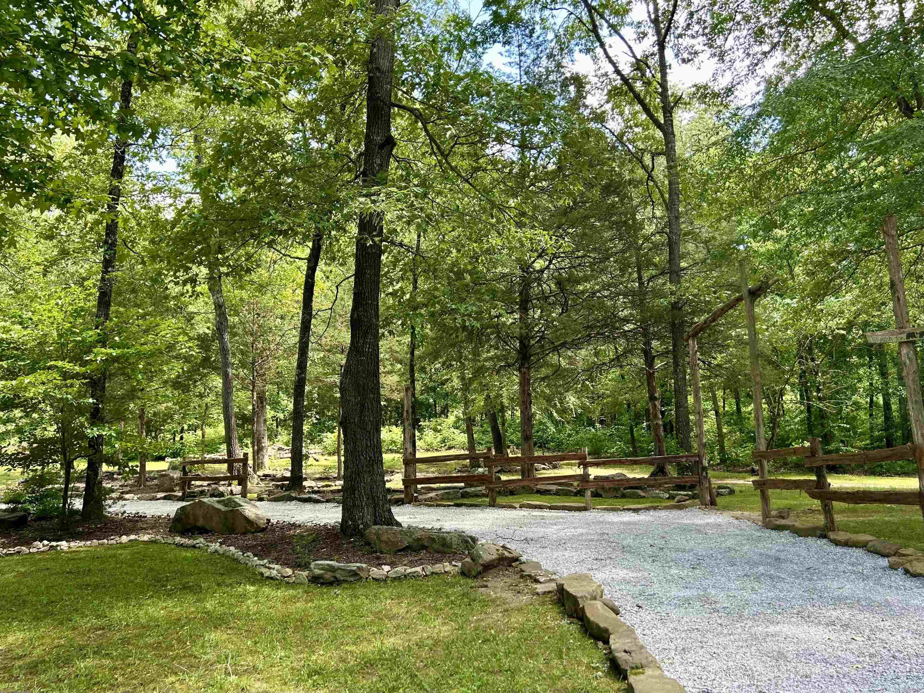 540  Lick Fork Dr  Mountain View, AR