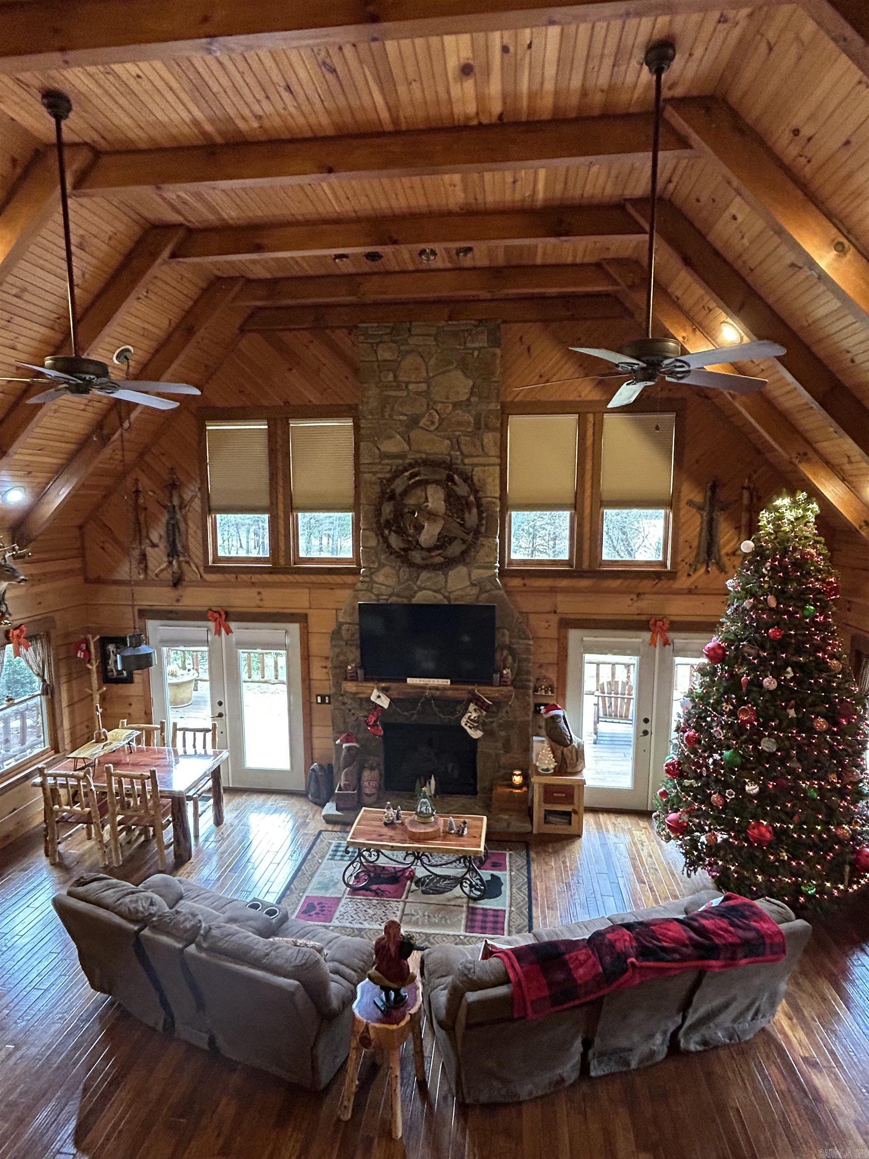 540  Lick Fork Dr  Mountain View, AR