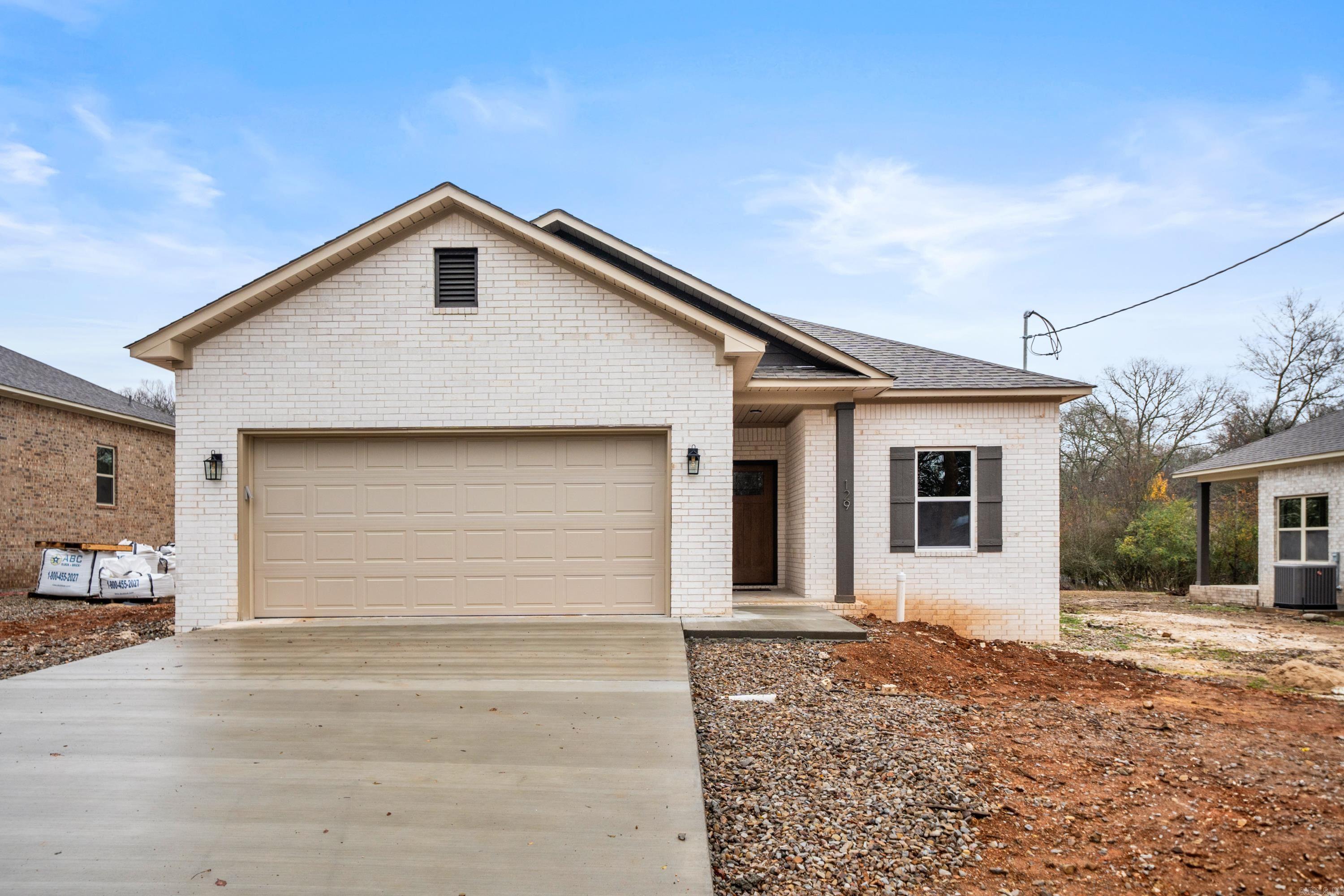129  Rowland  Hot Springs, AR