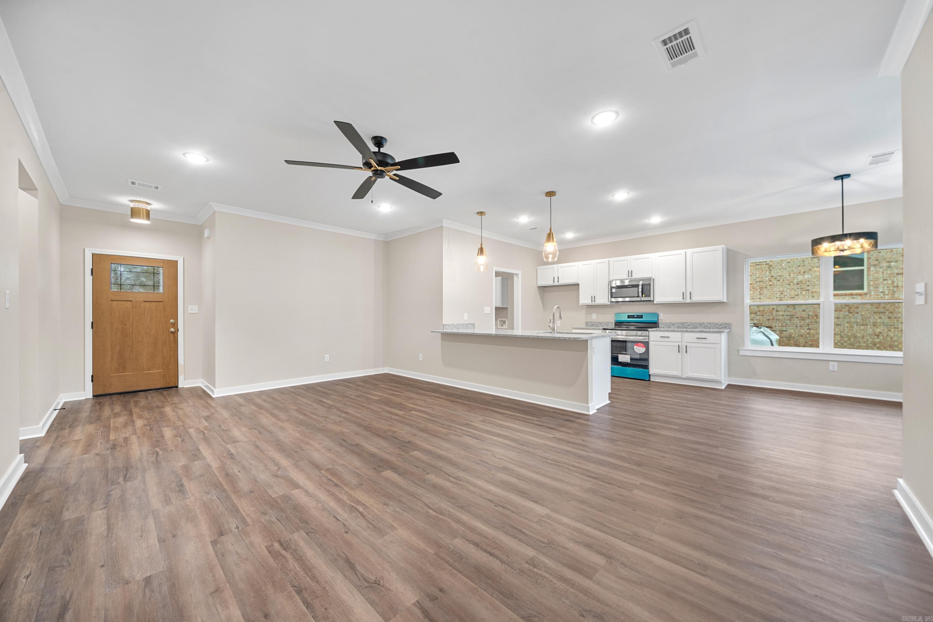 129  Rowland  Hot Springs, AR