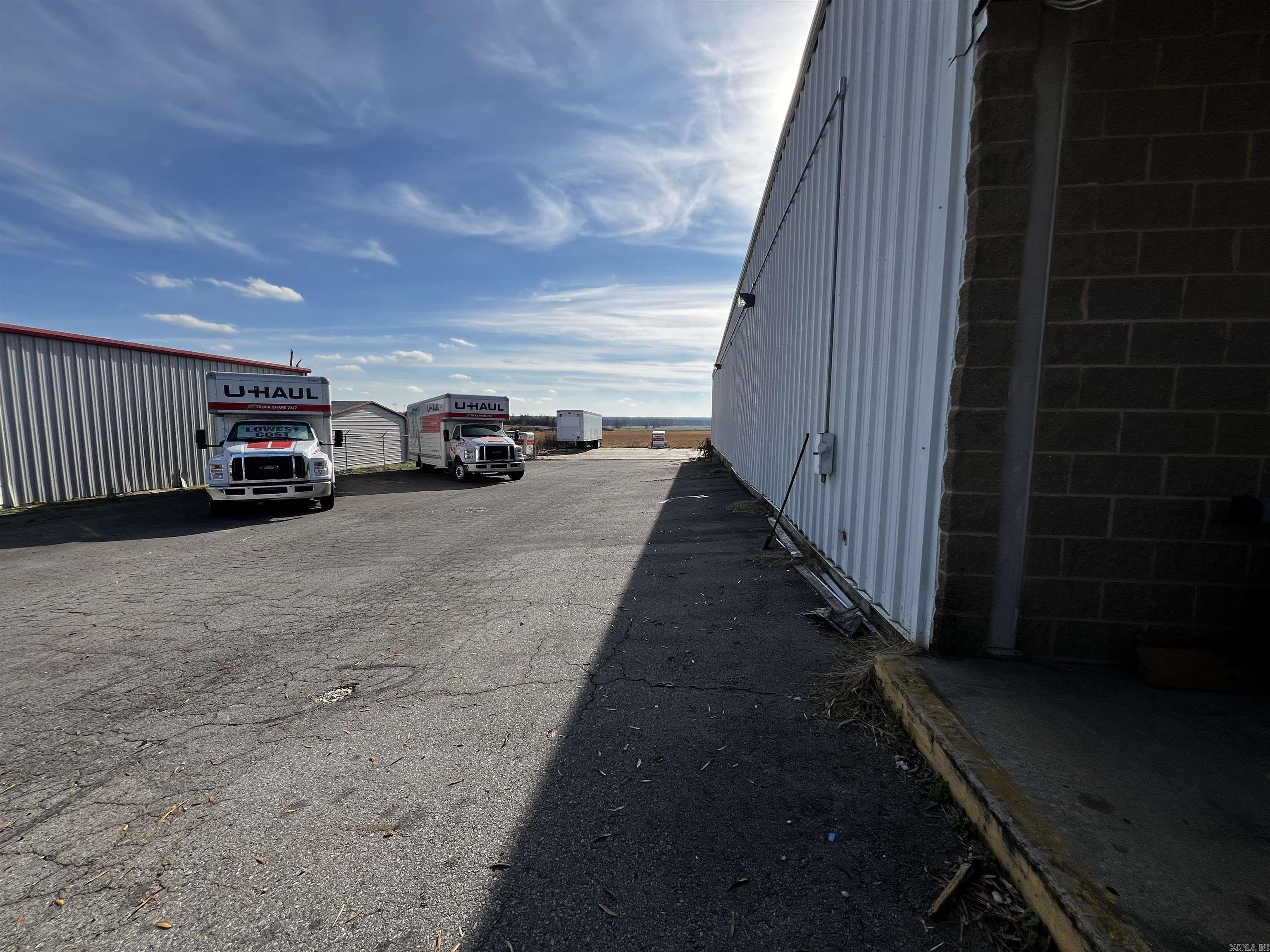 1046  Main  Vilonia, AR