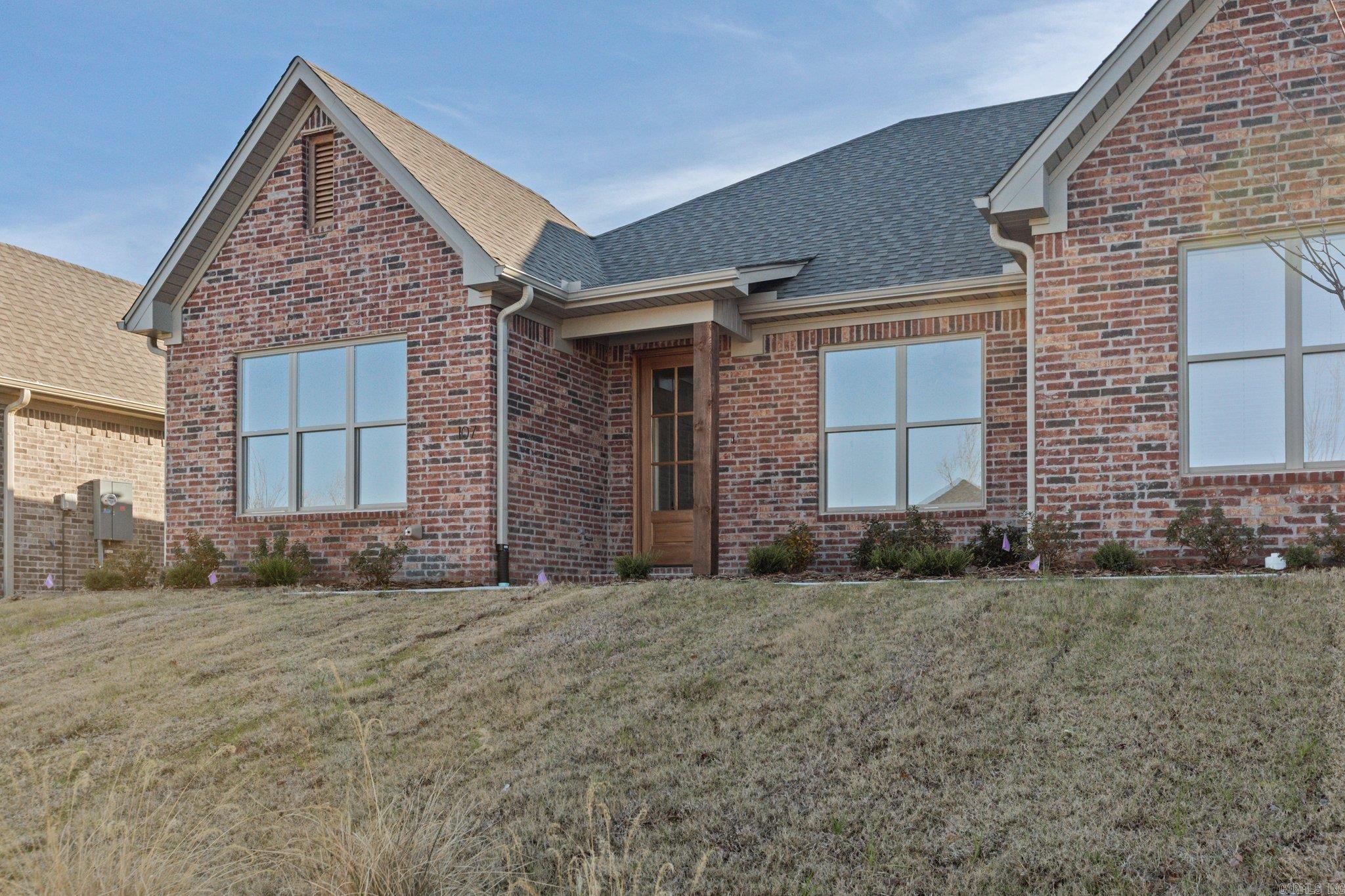 107  Edgewood  Little Rock, AR