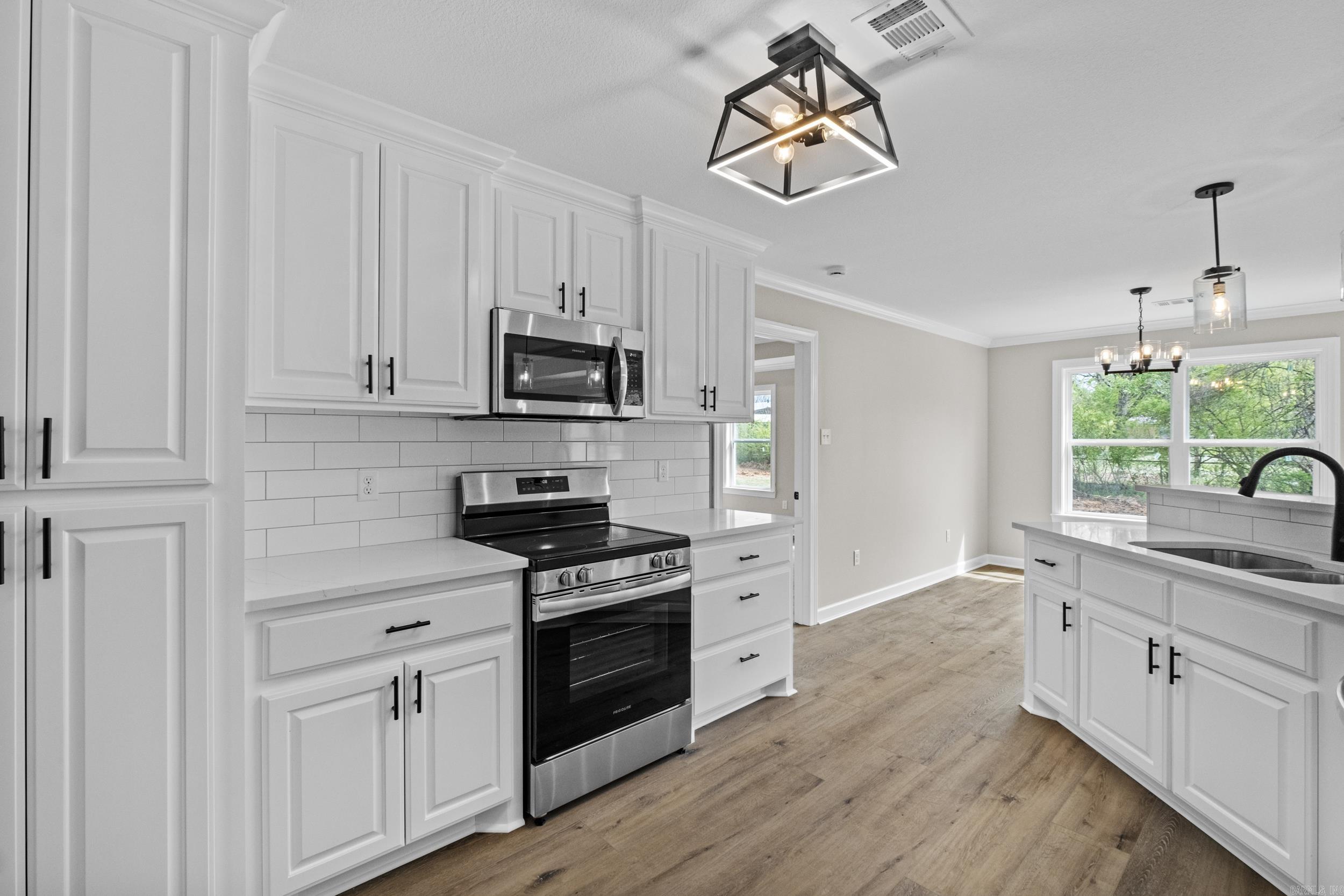14  Ledrick  Mayflower, AR
