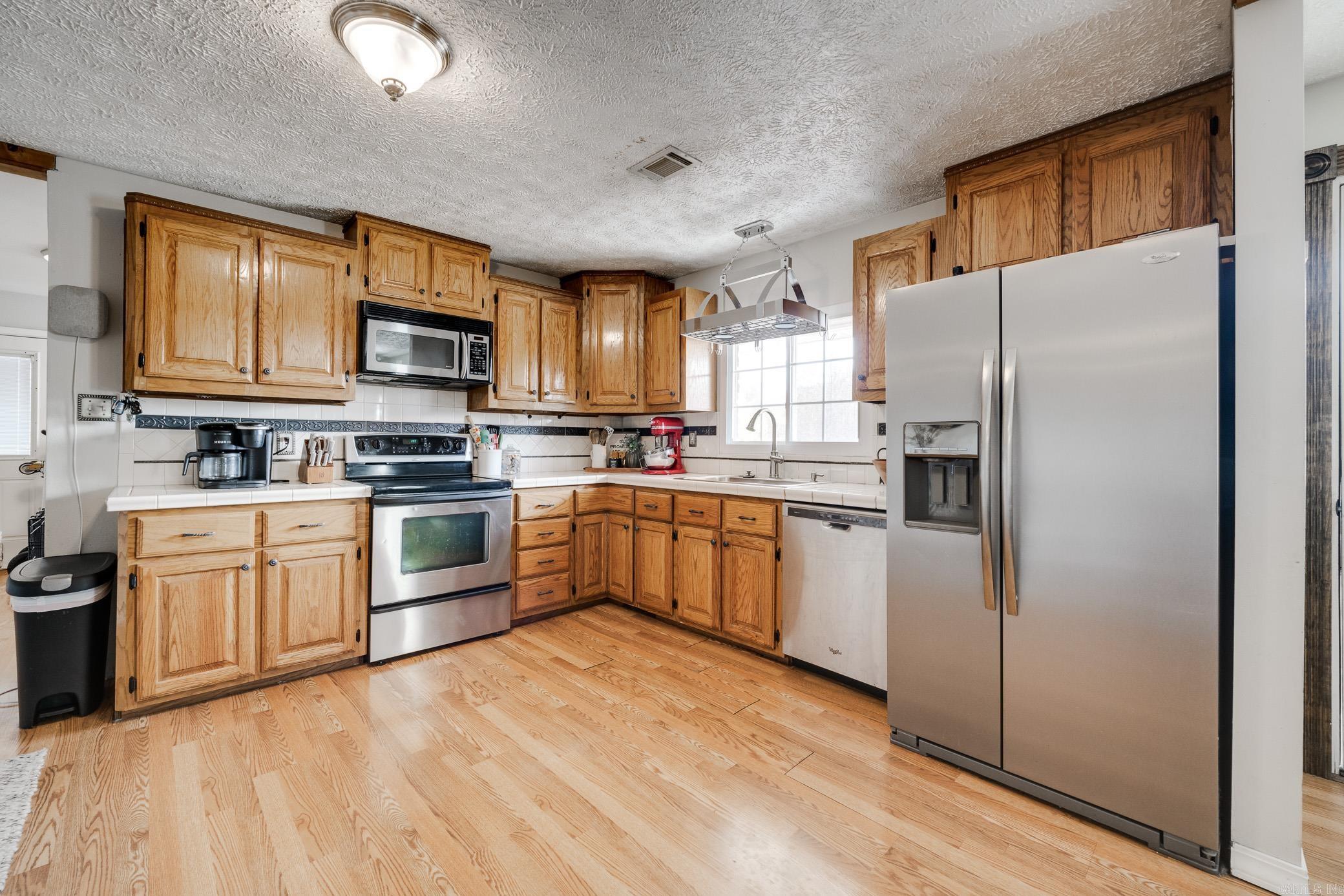 2036  Hwy 60 E  Houston, AR