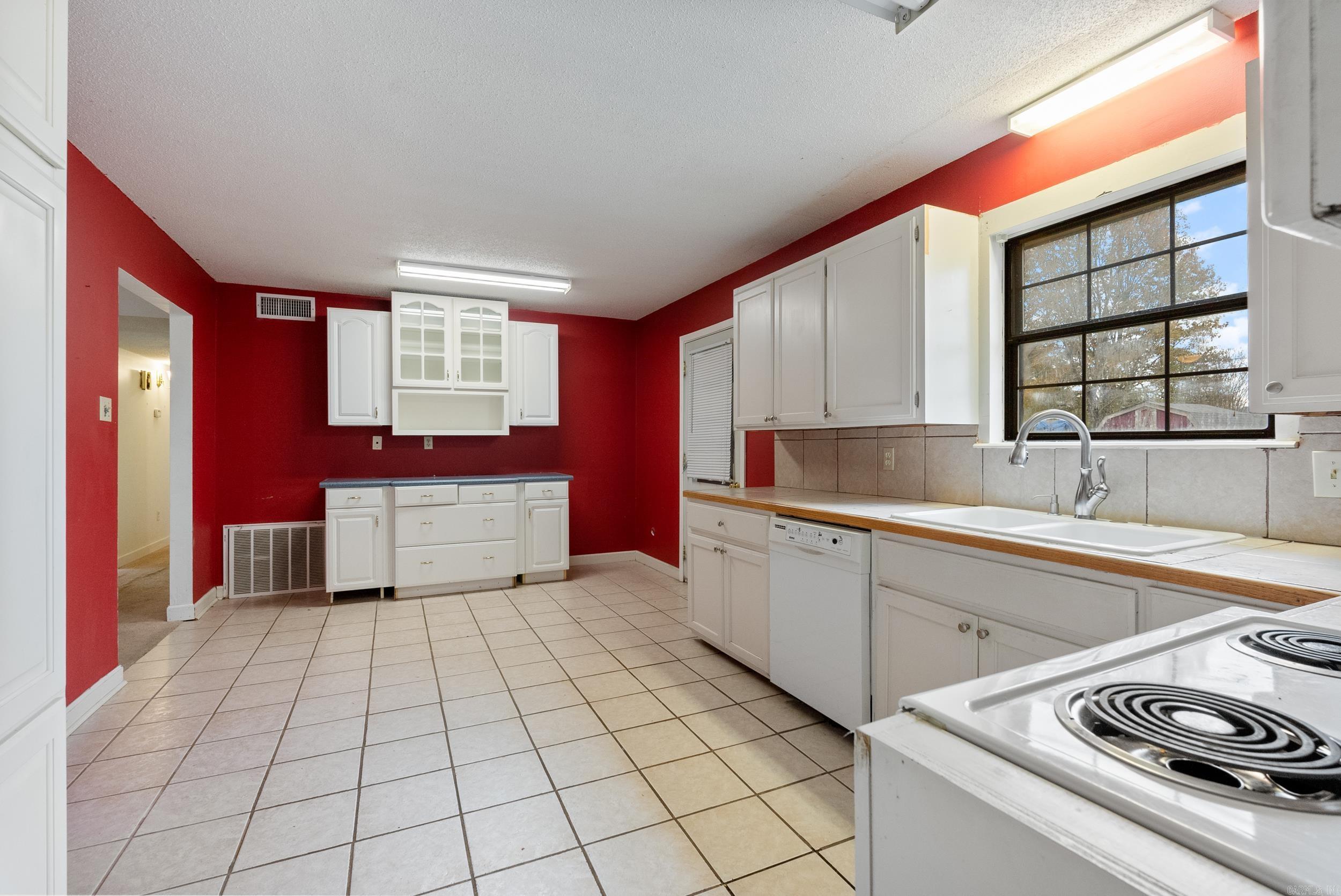 9  Roberts  Greenbrier, AR