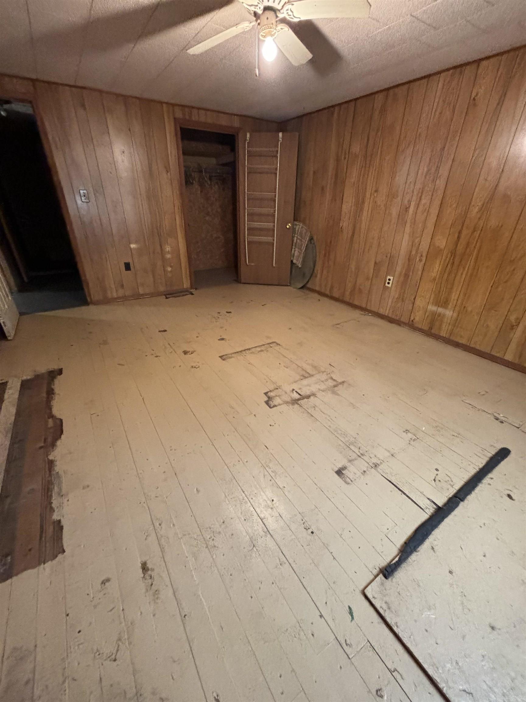 705 S 6th  Paragould, AR