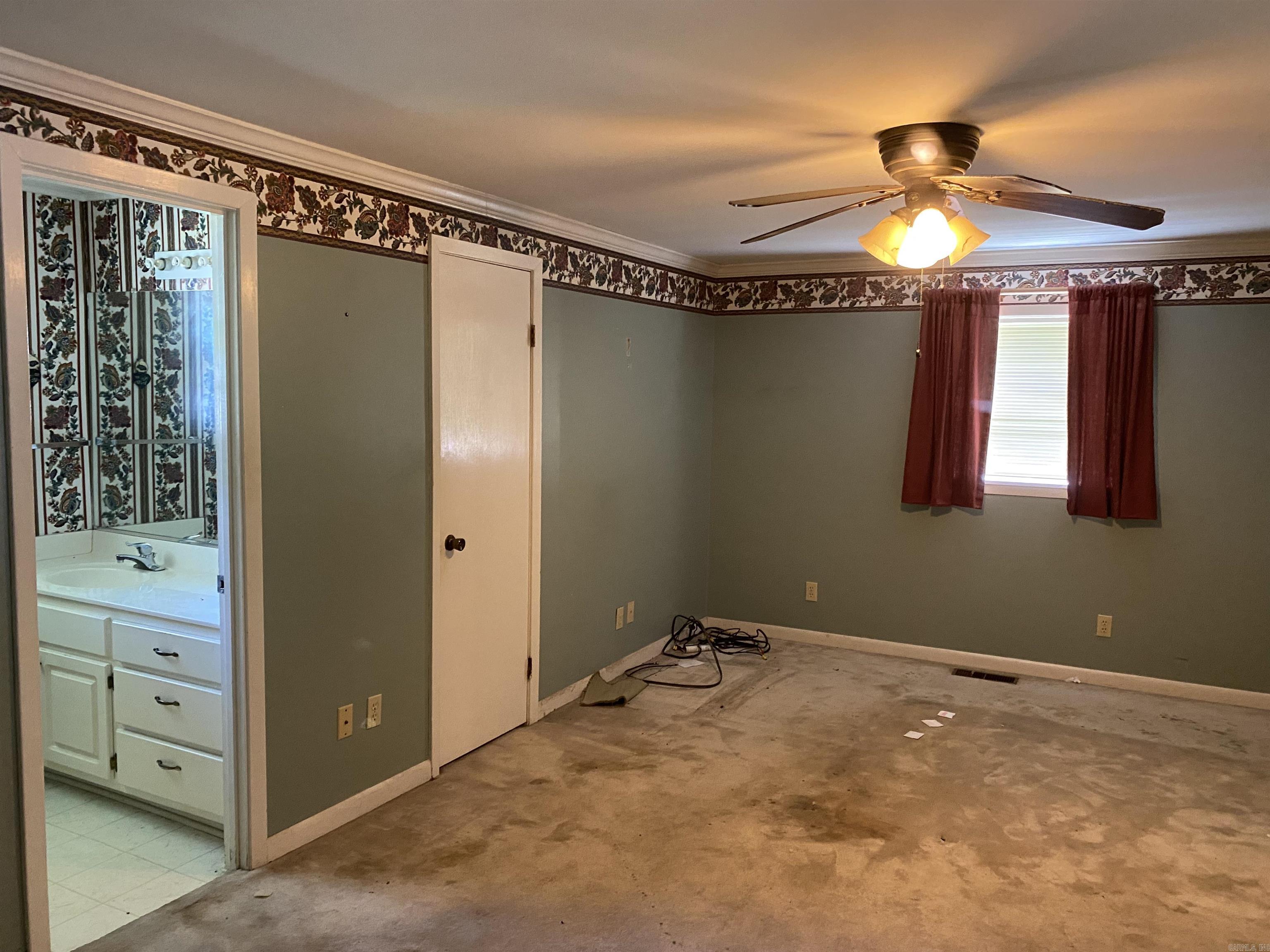 54  Moreland  Greers Ferry, AR