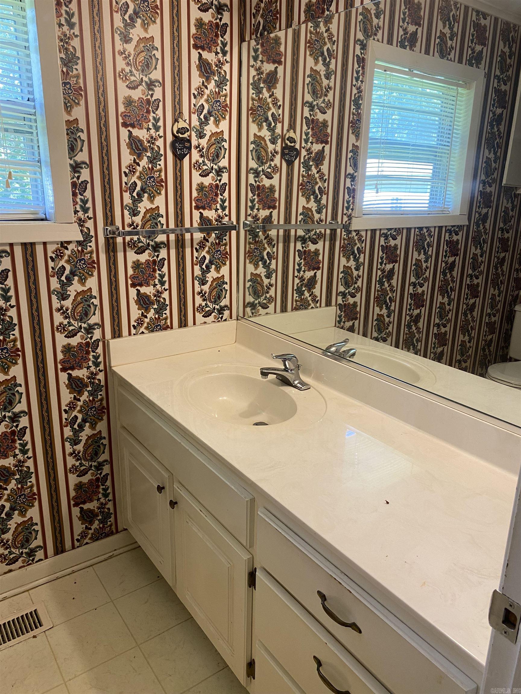 54  Moreland  Greers Ferry, AR