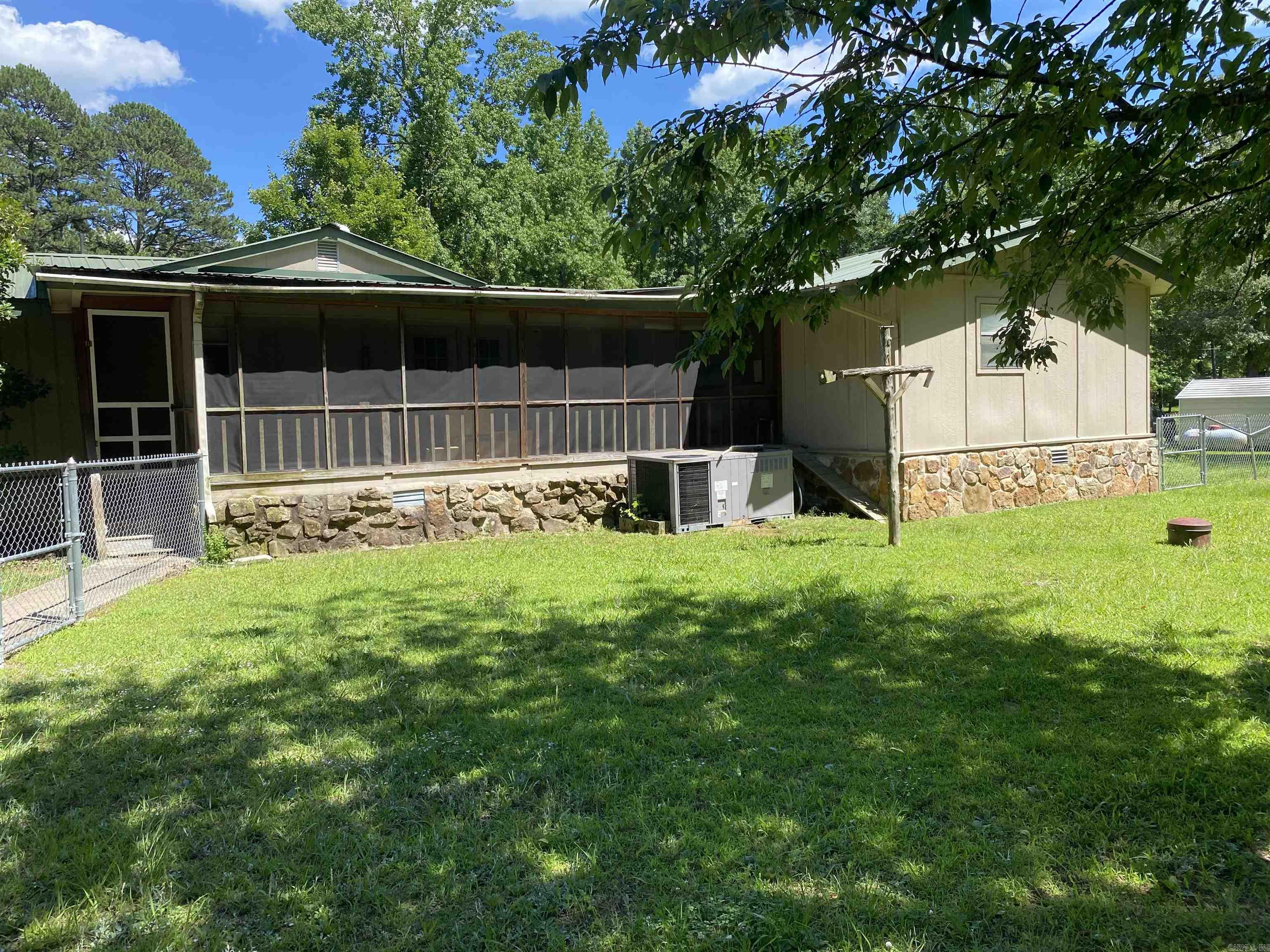 54  Moreland  Greers Ferry, AR