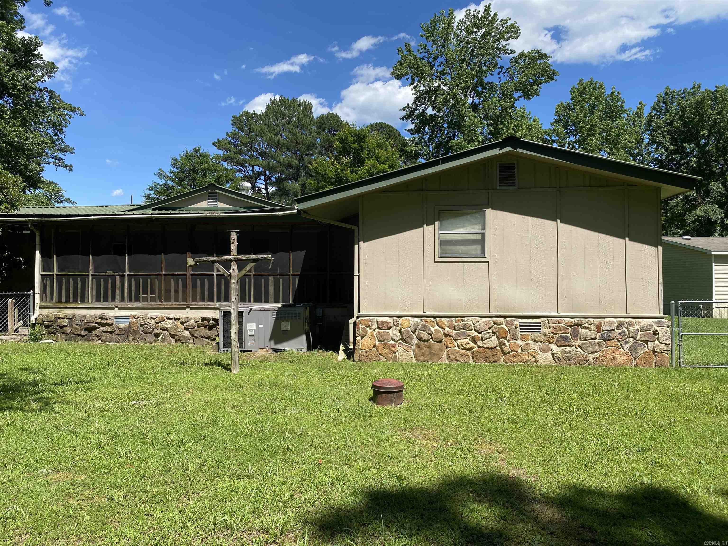 54  Moreland  Greers Ferry, AR