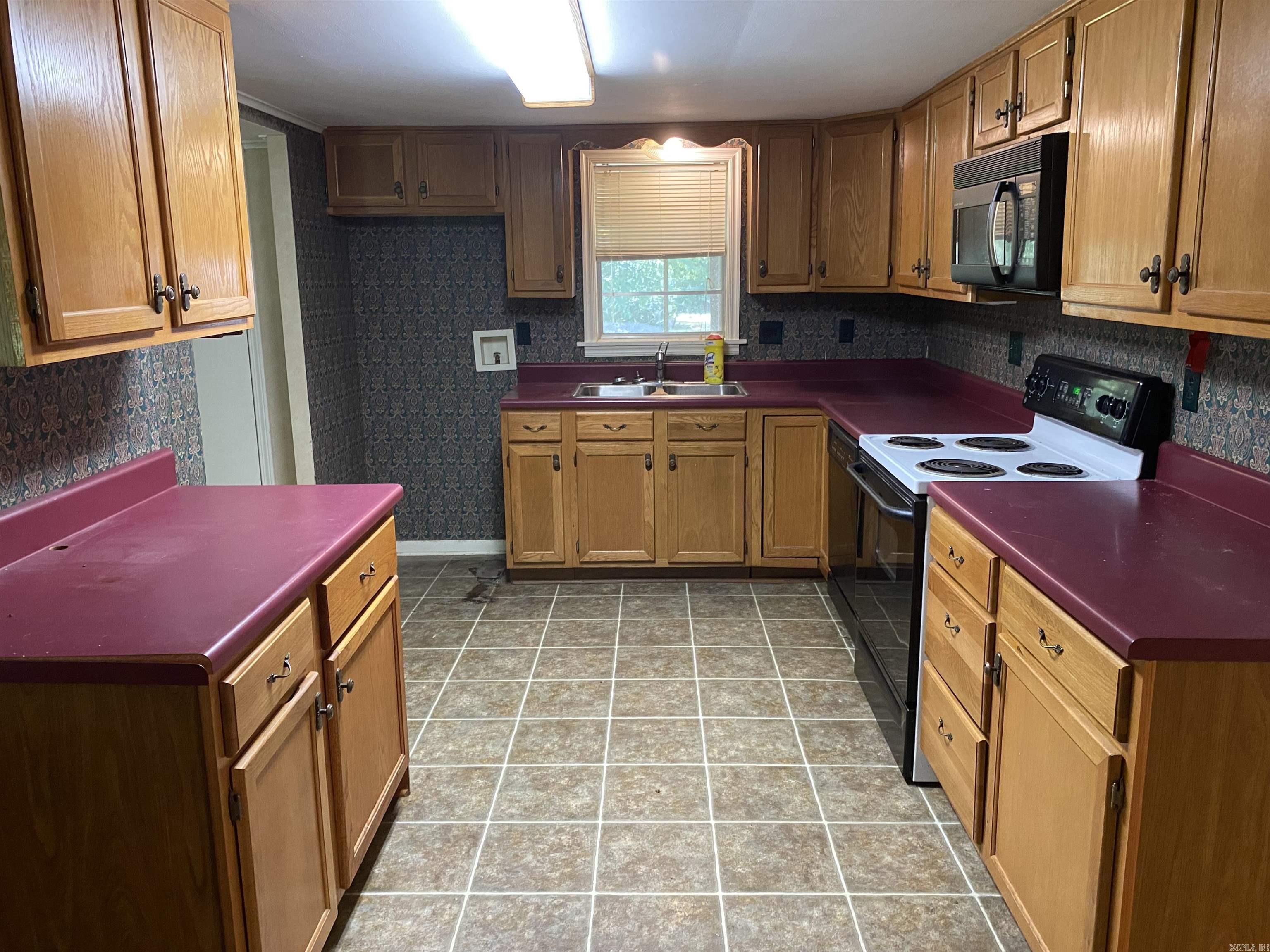 54  Moreland  Greers Ferry, AR