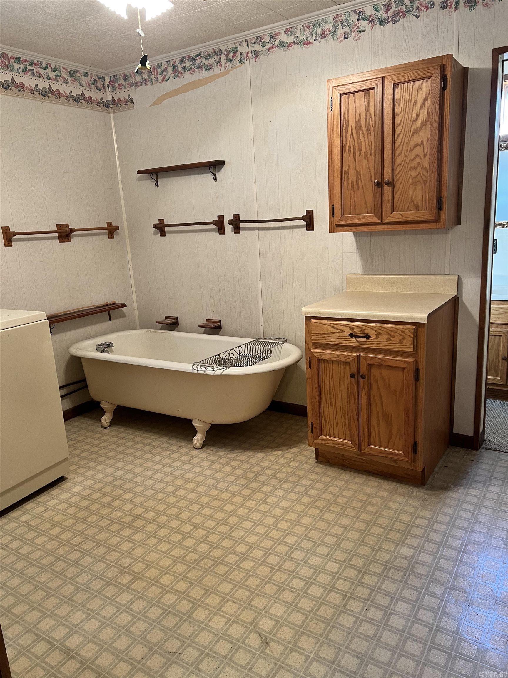 101 E 9th  Leola, AR