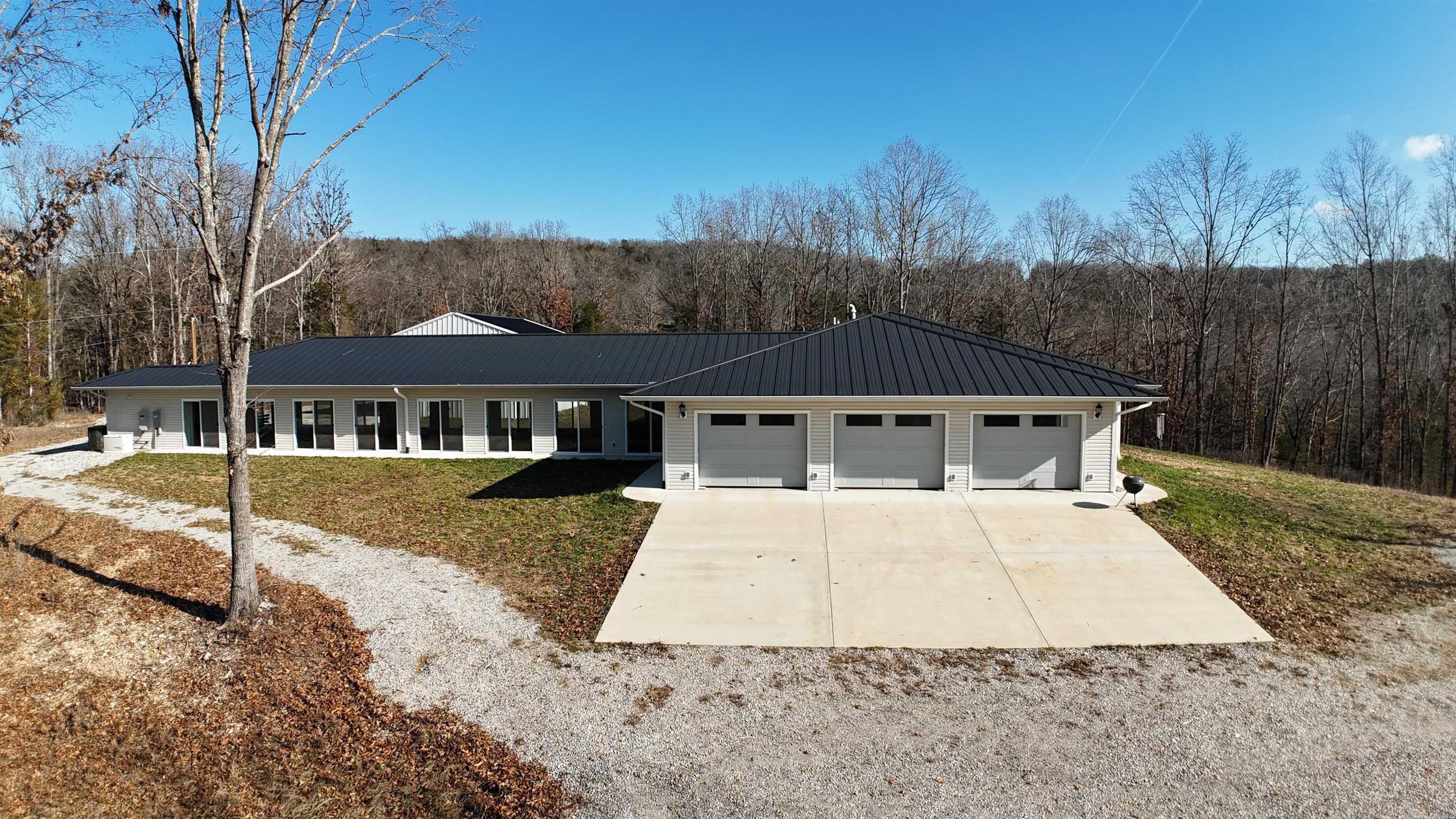 146  Nichols  Yellville, AR