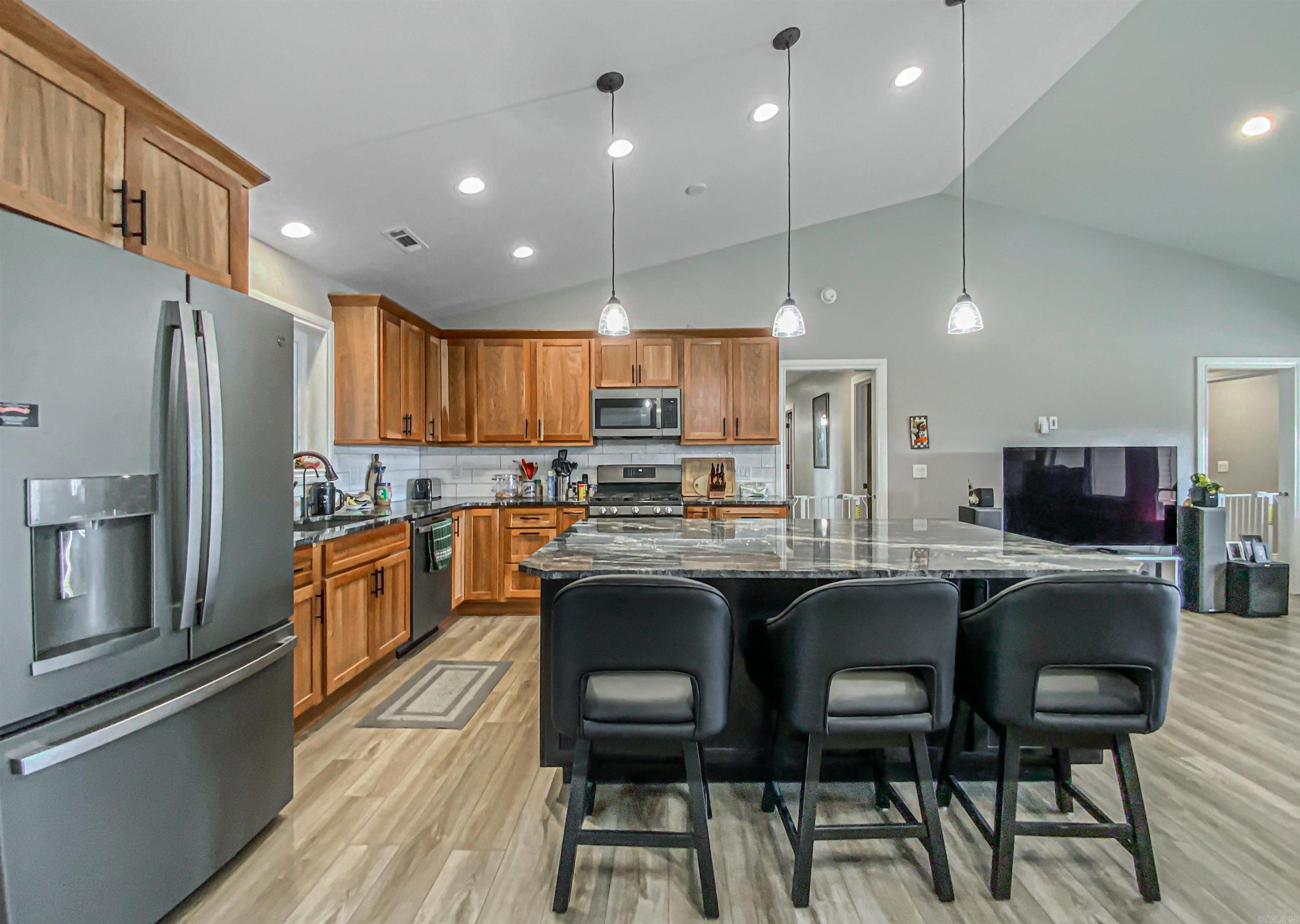 146  Nichols  Yellville, AR