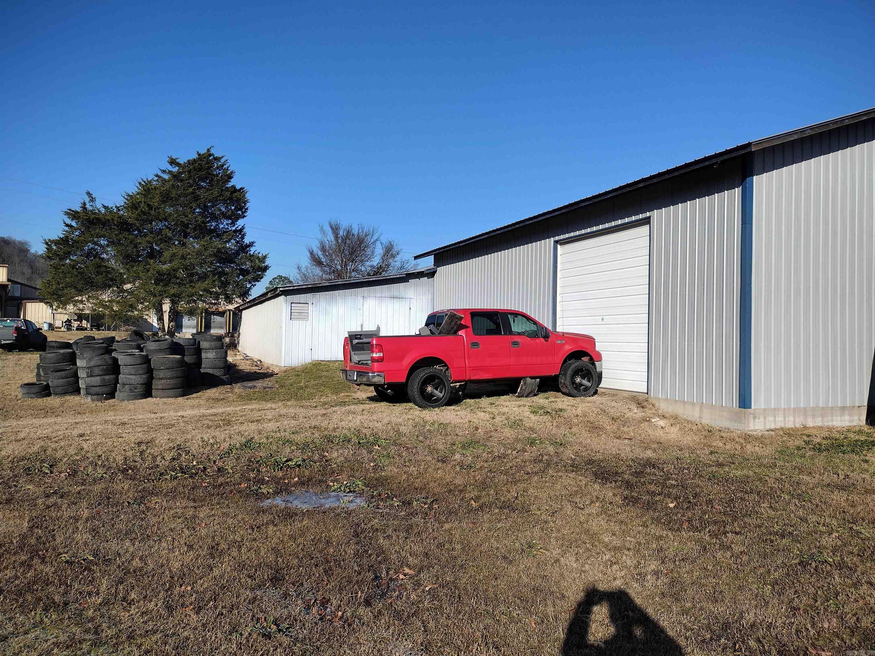 2260  West Main  Mountain View, AR